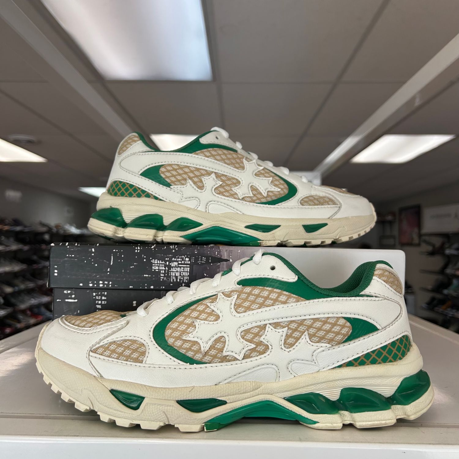 PO BRAVEST STUDIOS KROSS KOUNTRY RUNNER SPING GREEN SIZE 9.5