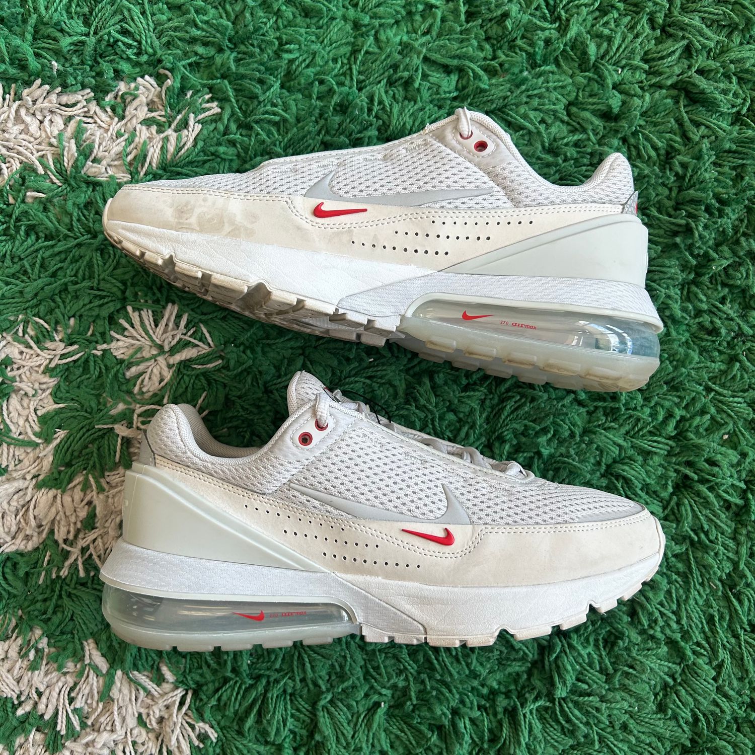 PO NB NIKE AIR MAX PULSE PHOTON DUST SILVER RED SIZE 8.5