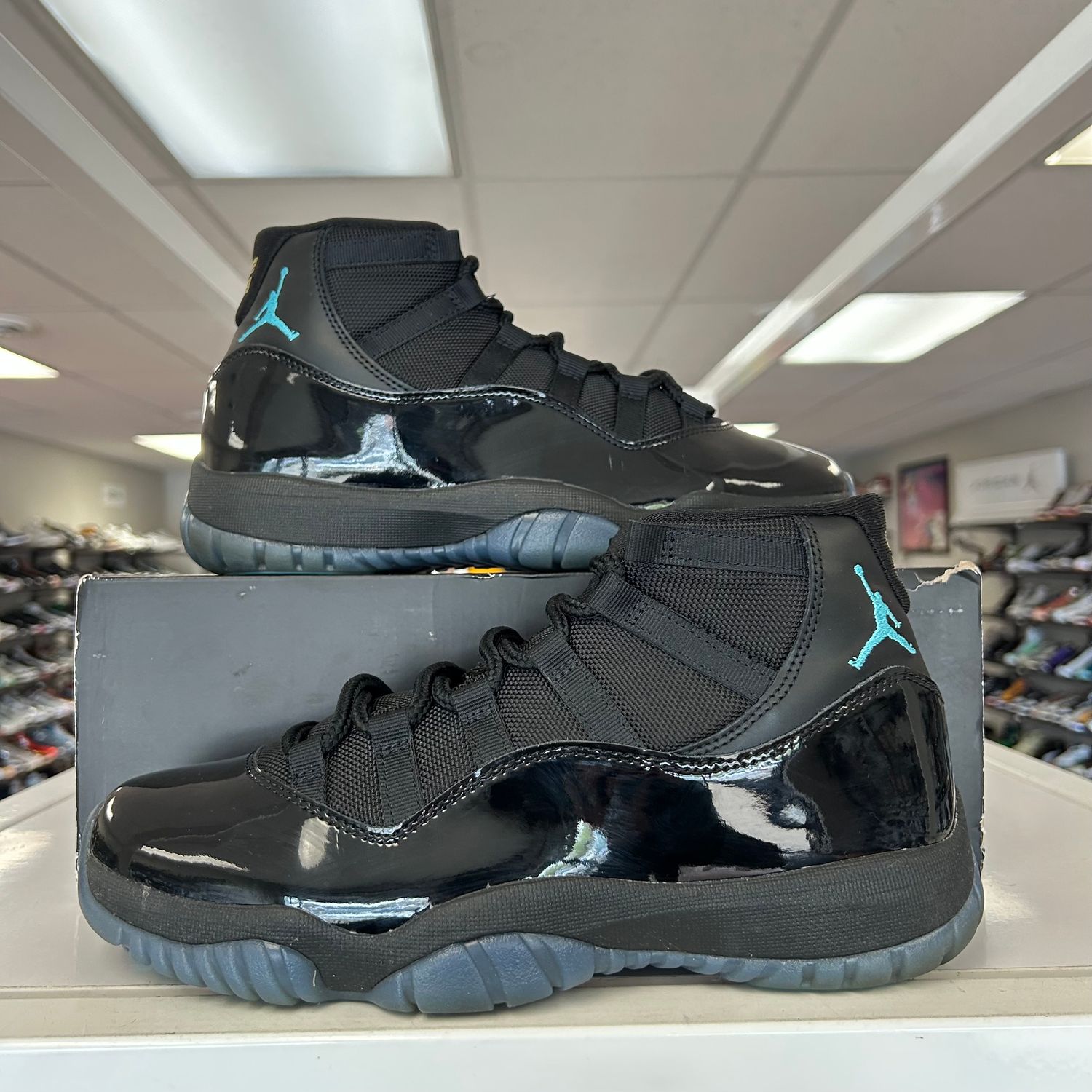 PO AIR JORDAN 11 RETRO GAMMA BLUE (2025) SIZE 8.5