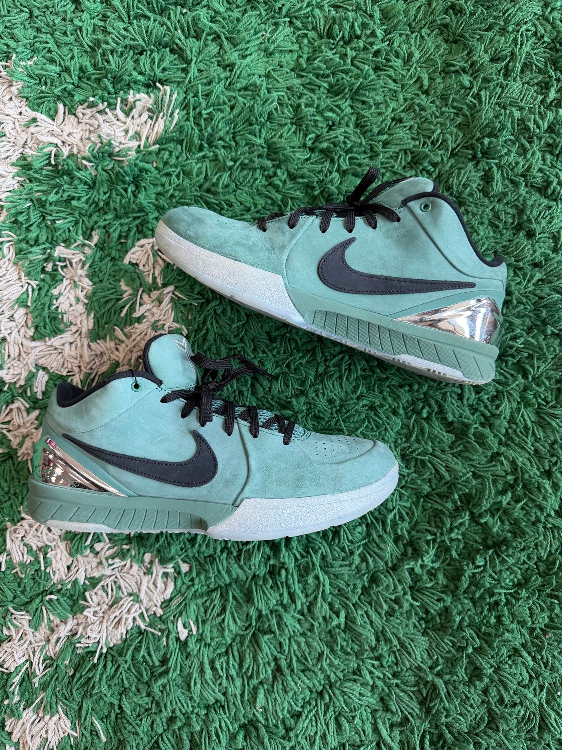PO NB NIKE KOBE 4 GIRL DAD SIZE 10.5