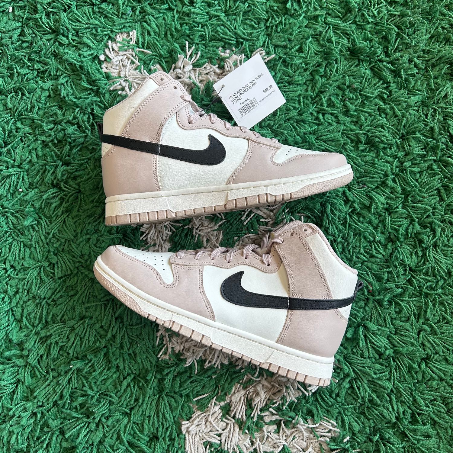 PO NB NIKE DUNK HIGH FOSSIL STONE (WOMEN'S) SX SIZE 7.5W/6Y