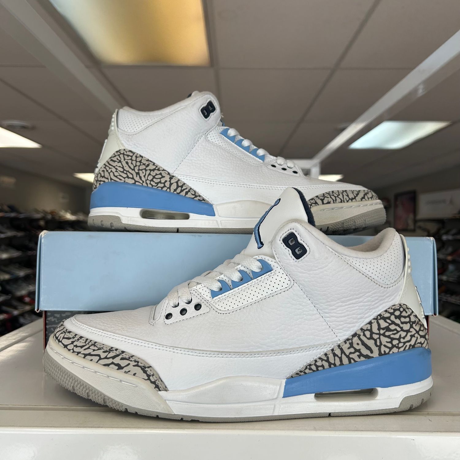 PO AIR JORDAN 3 RETRO UNC (2020) SIZE 11