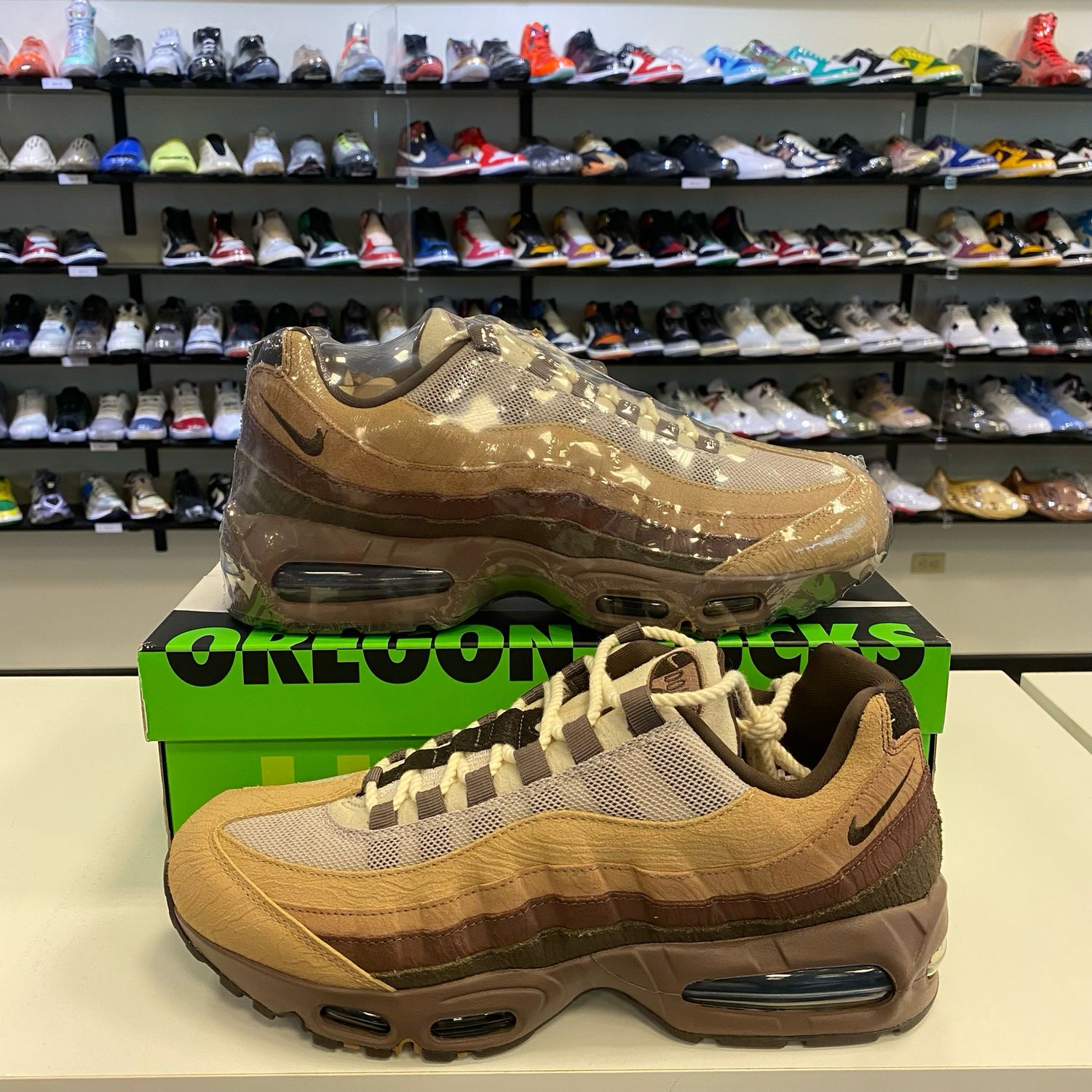 NEW NIKE AIR MAX 95 BIG BUBBLE DUCKS OF A FEATHER OREGON DUCKS LUMBER YARD
