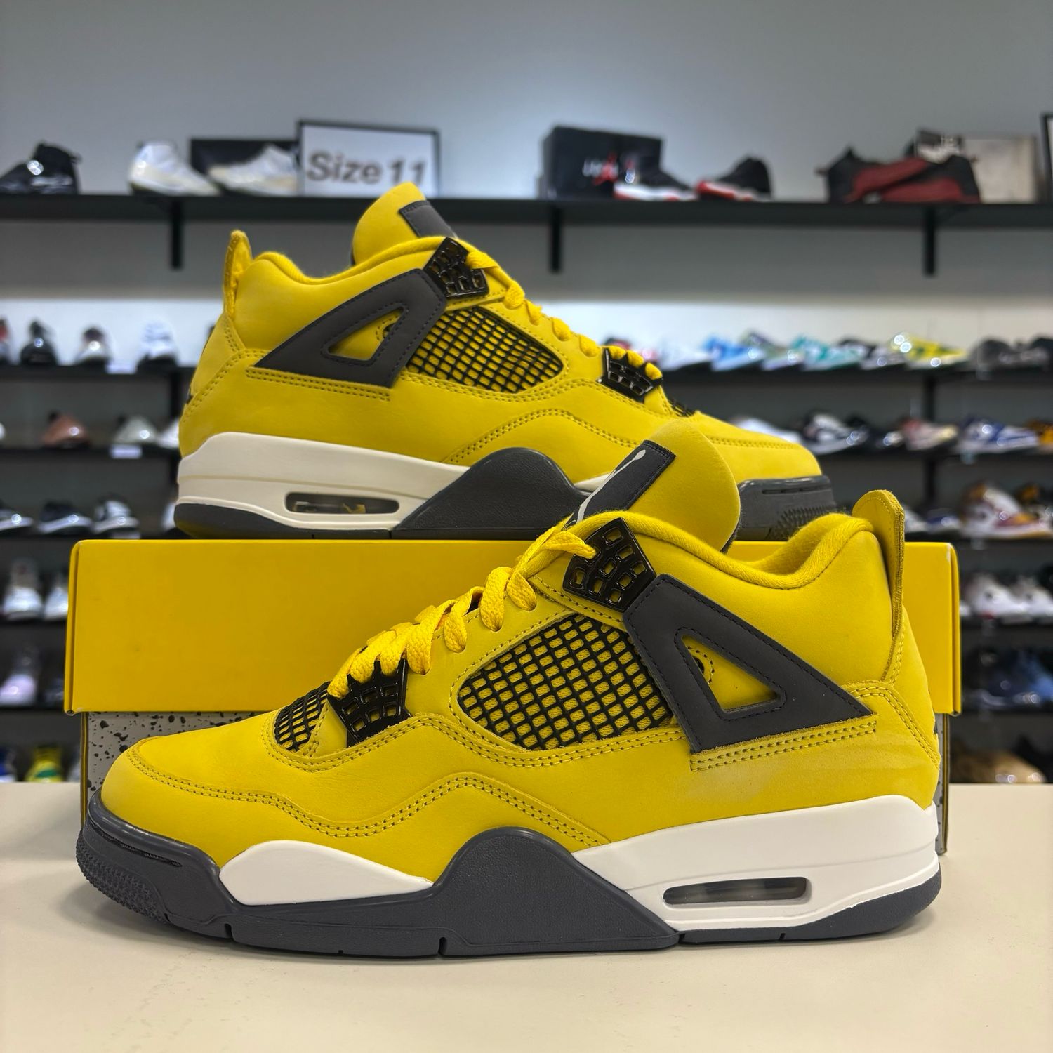PO4 AIR JORDAN 4 LIGHTNING SIZE 9