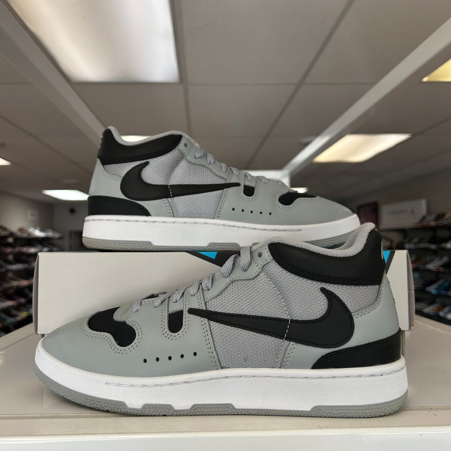 PO NIKE MAC ATTACK TRAVIS SCOTT CACTUS JACK SIZE 9