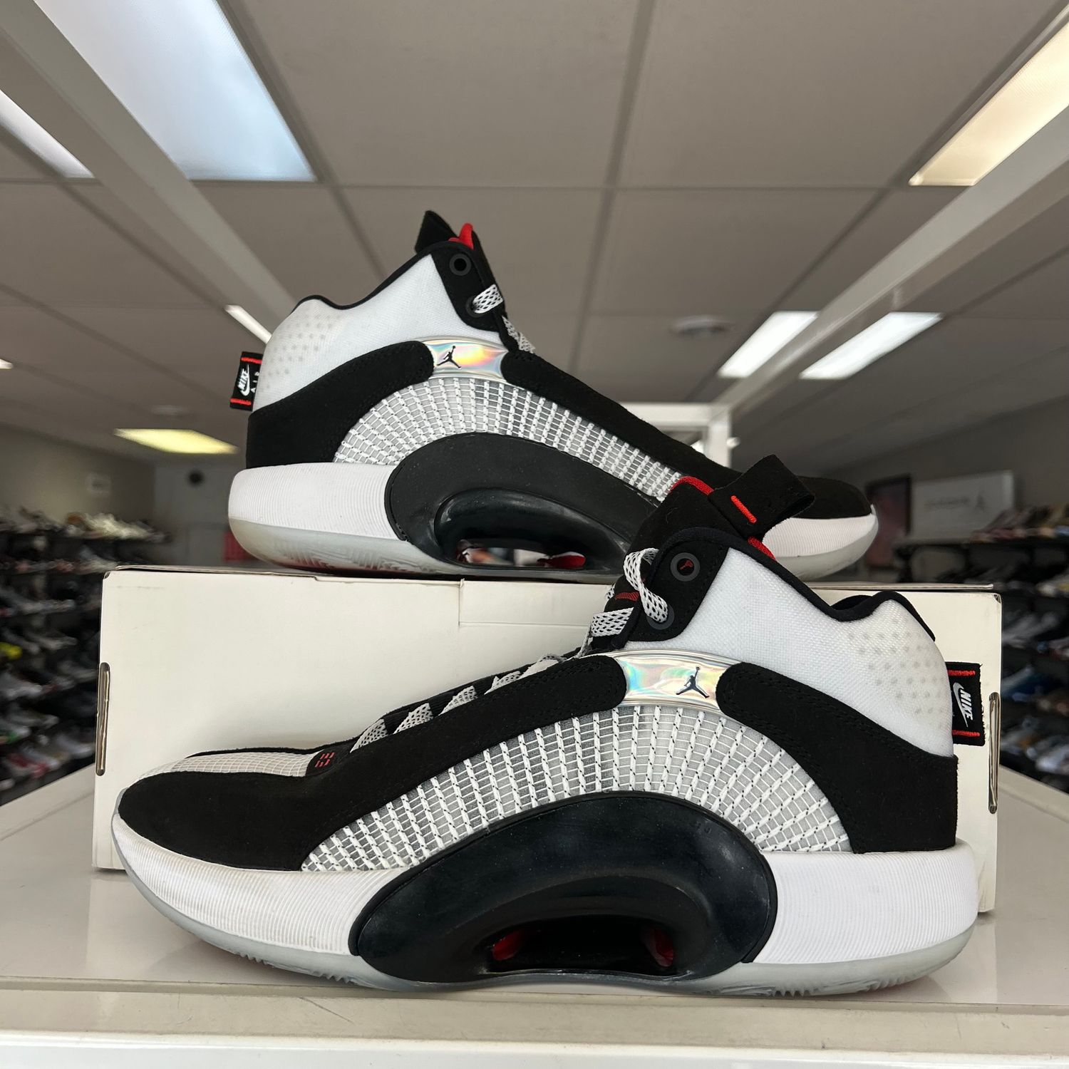PO AIR JORDAN XXXV DNA WHITE SOLE SIZE 10.5