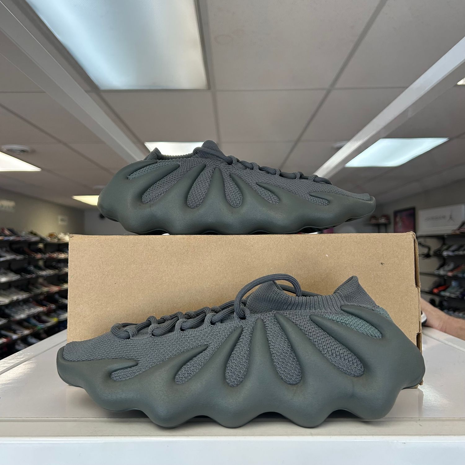 PO2 ADIDAS YEEZY 450 STONE FLAX SIZE 10.5
