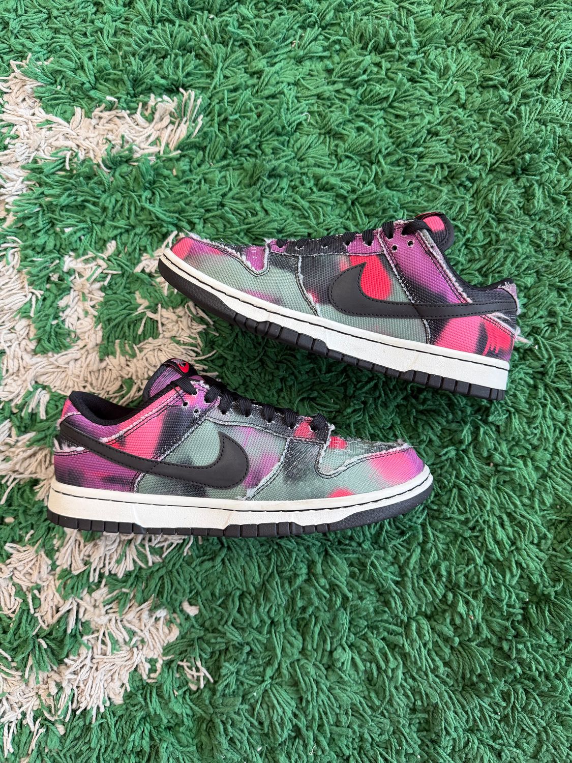 PO NB NIKE DUNK LOW GRAFFITI SIZE 8.5