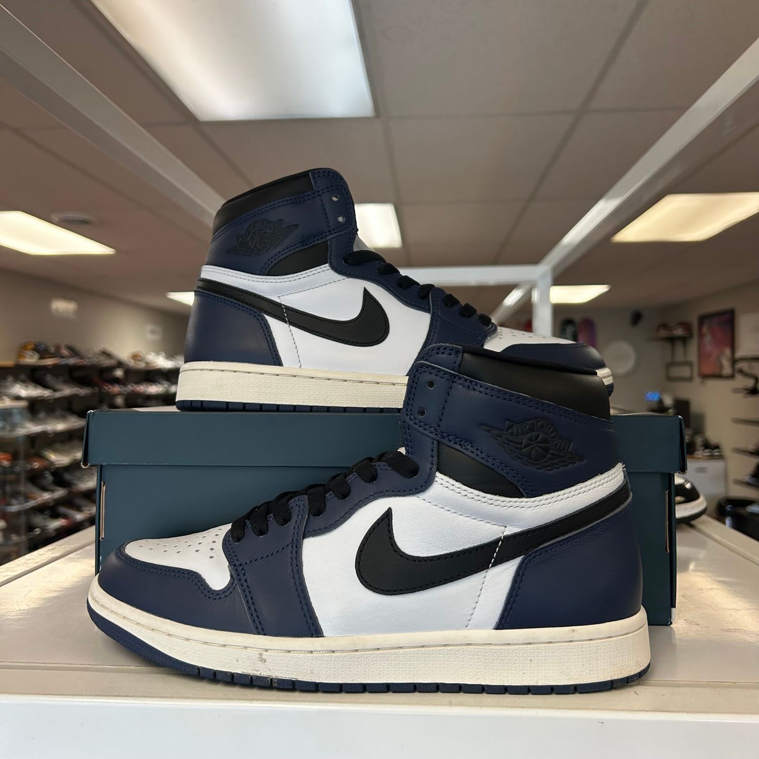 PO AIR JORDAN 1 RETRO HIGH OG MIDNIGHT NAVY SIZE 9