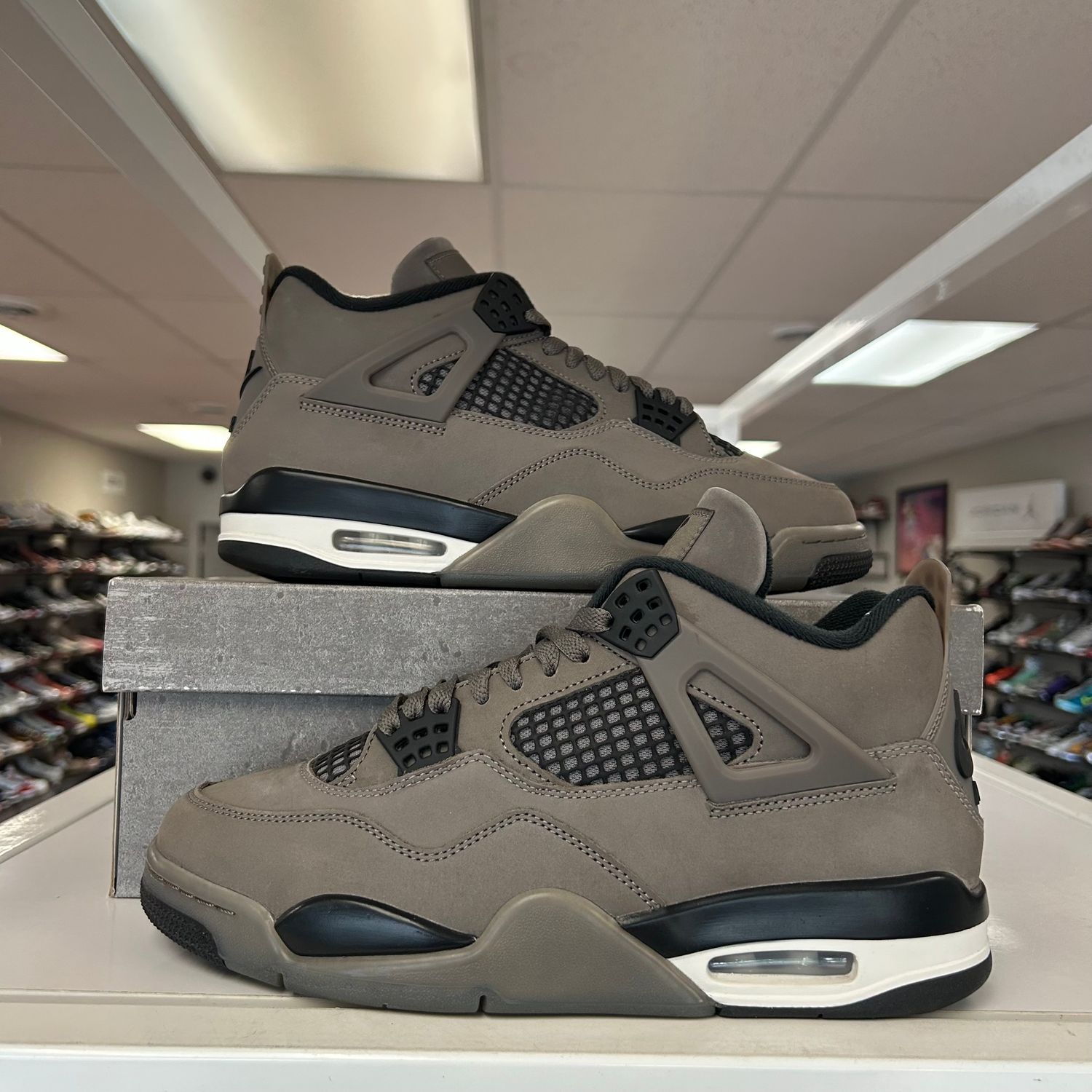 PO2 AIR JORDAN 4 RETRO CAVE STONE SIZE 8.5