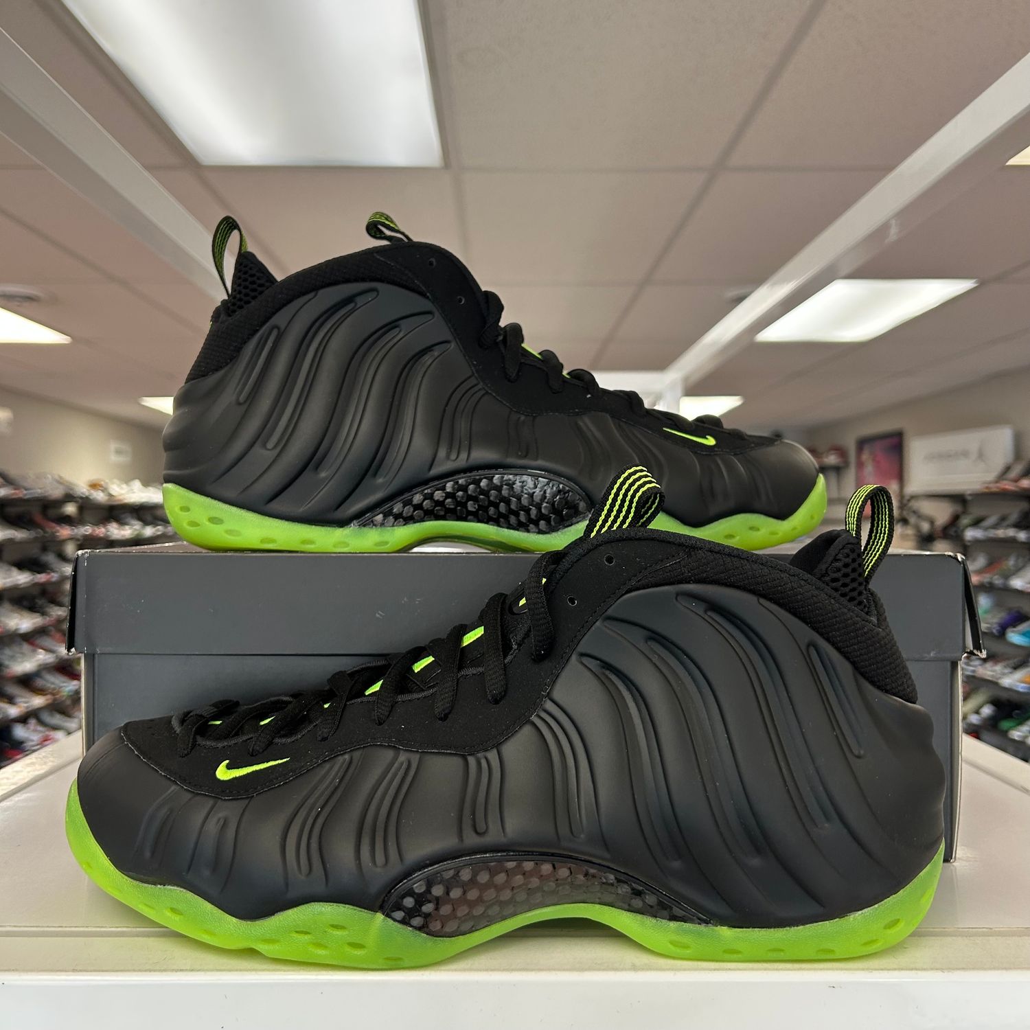 PO NIKE AIR FOAMPOSITE ONE BLACK VOLT SIZE 12.5