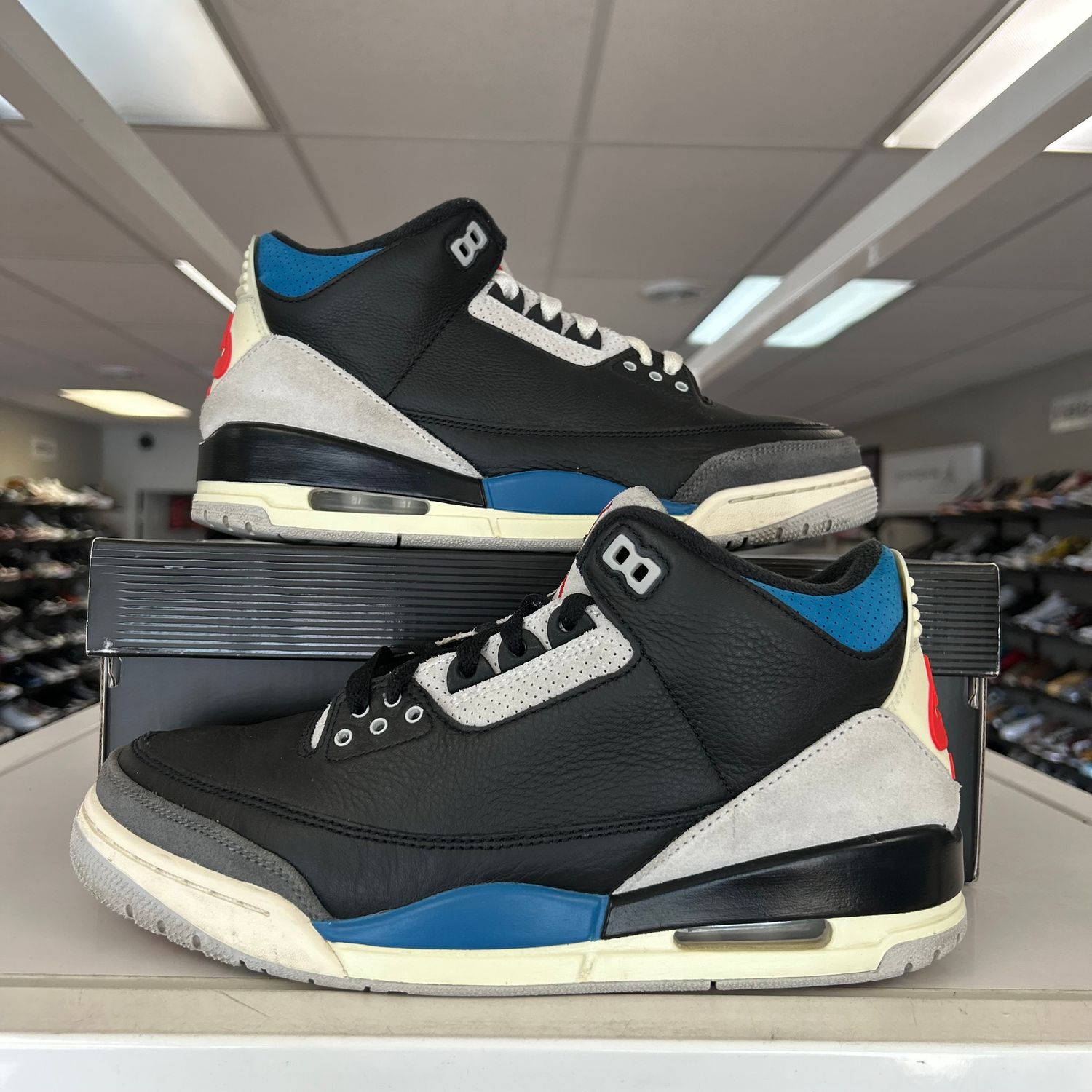 PO AIR JORDAN 3 RETRO OG RARE AIR SIZE 9