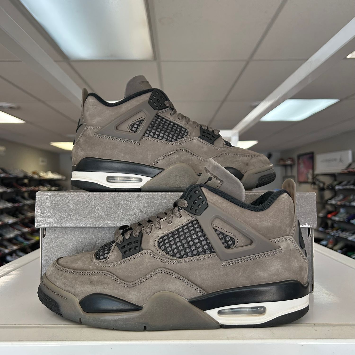PO3 AIR JORDAN 4 RETRO CAVE STONE SIZE 8.5
