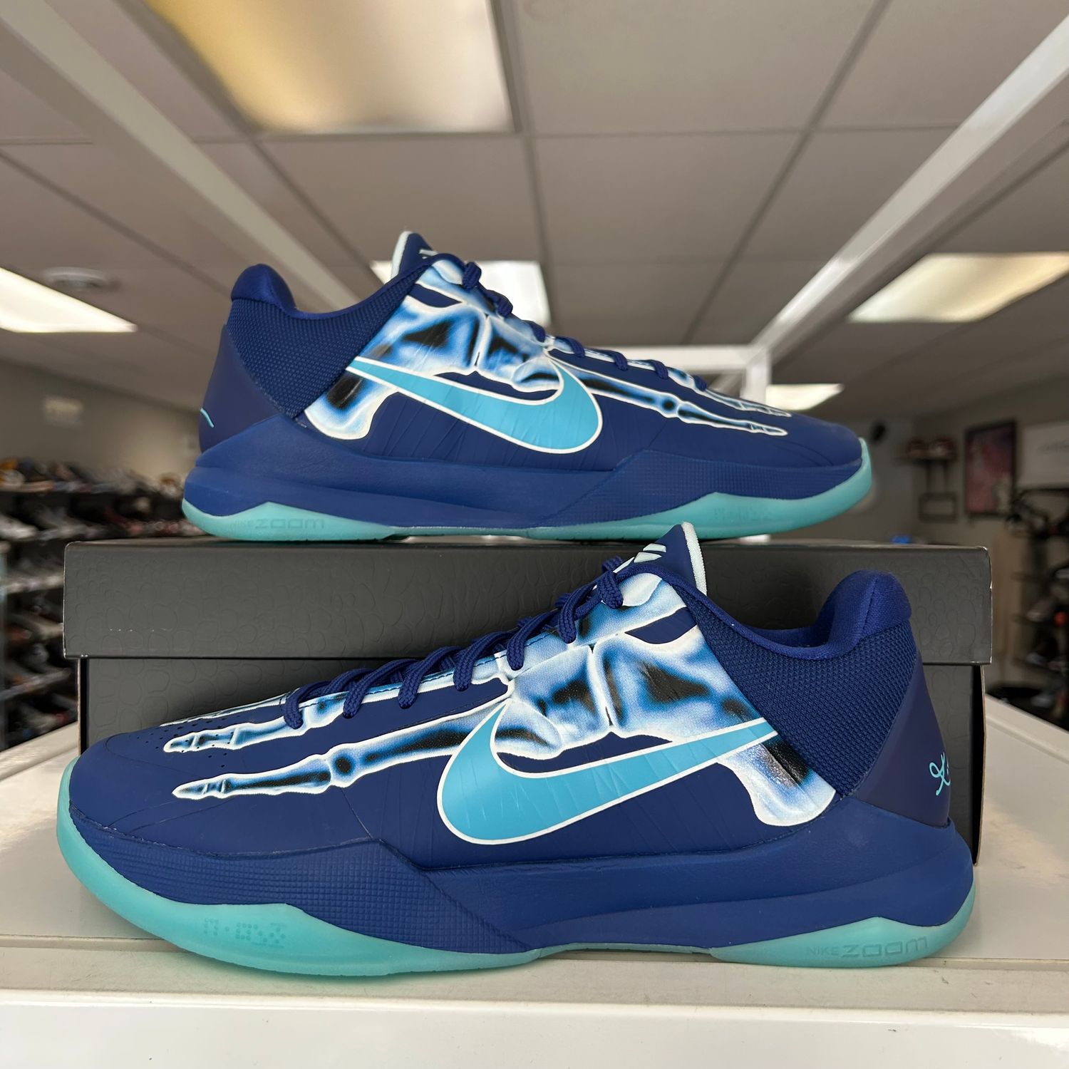 PO NIKE KOBE 5 PROTRO X-RAY SIZE 9