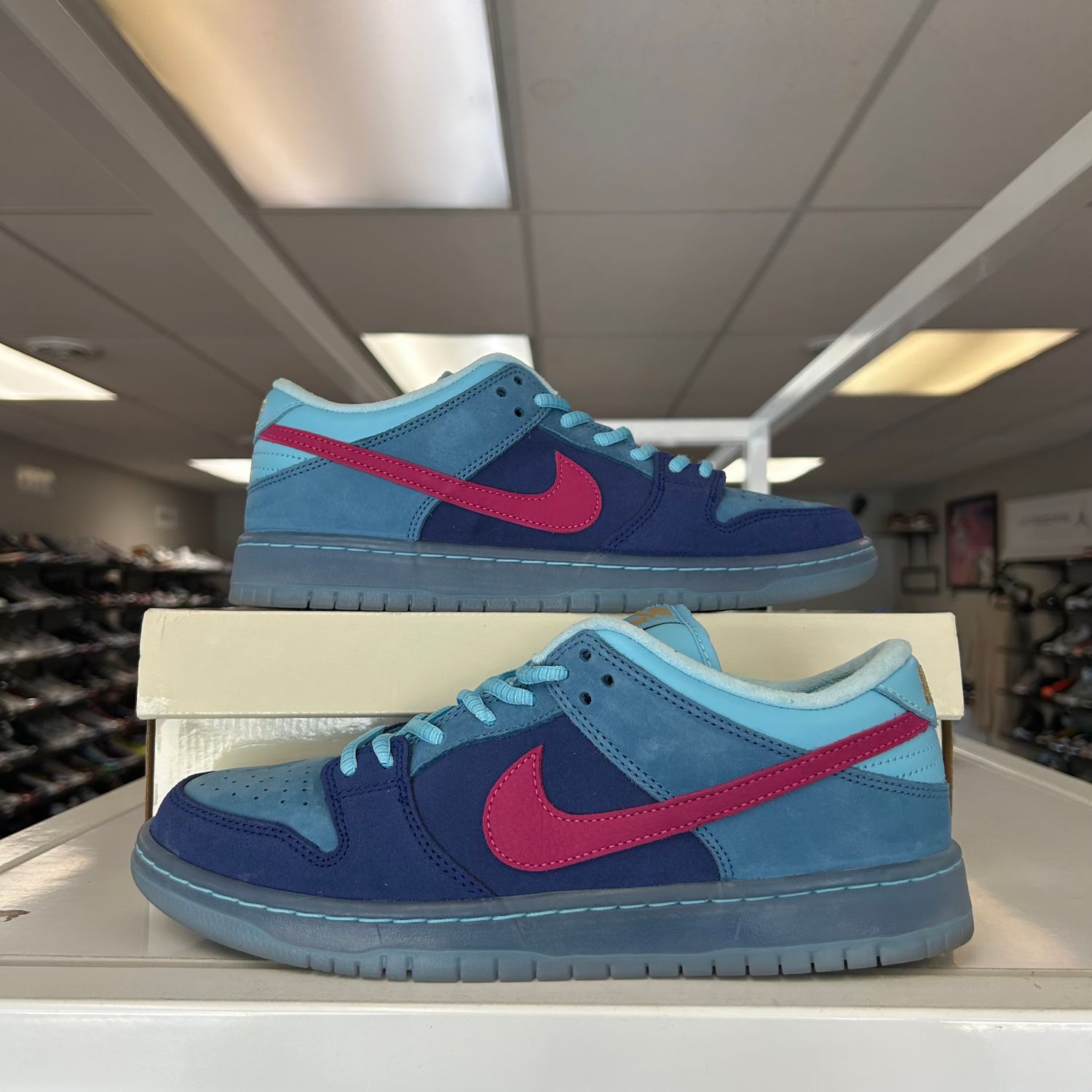 PO NIKE SB DUNK LOW RUN THE JEWELS SIZE 9