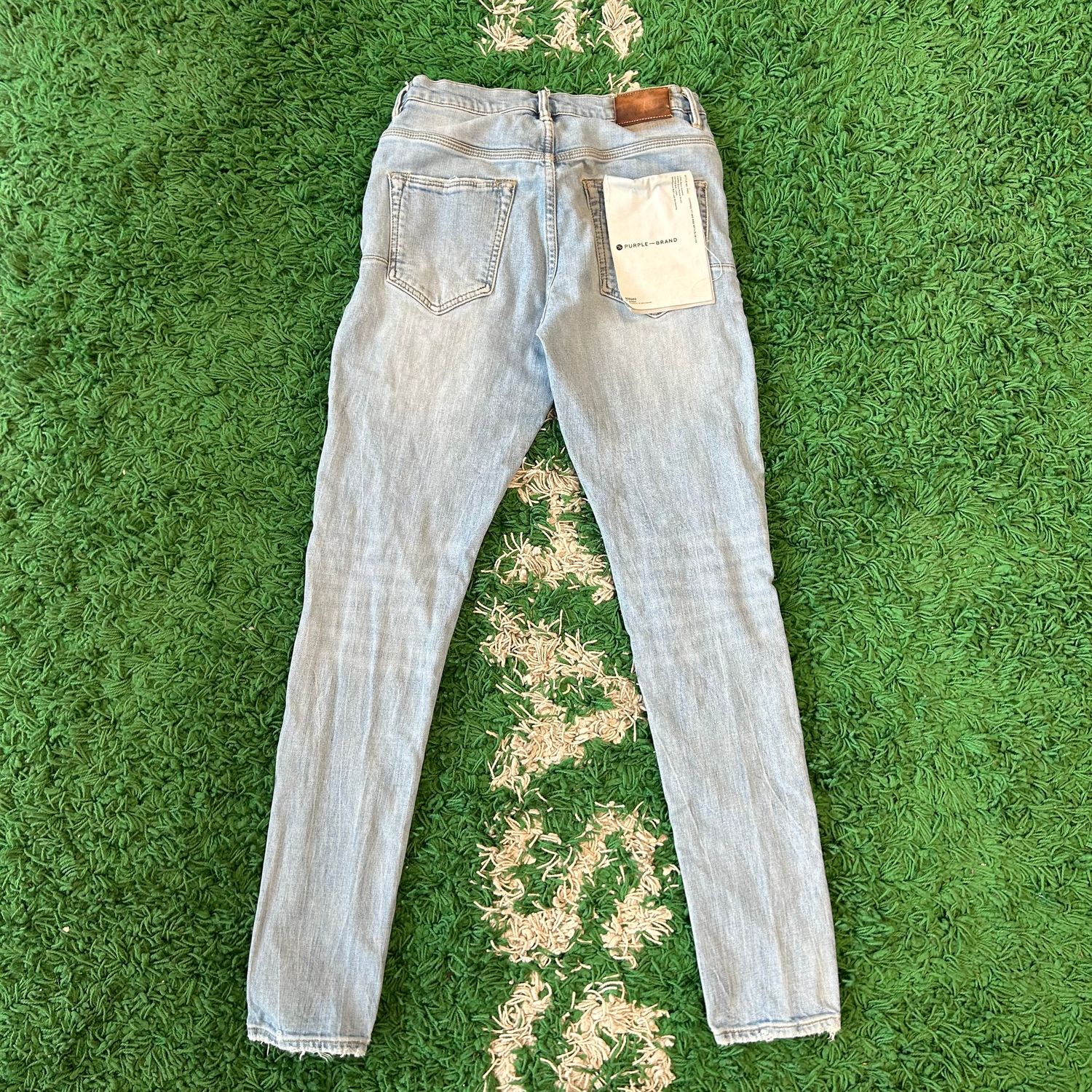 PO PURPLE P002 DROPPED FIT SLIM LEG KNEE RIPS LIGHT WASH SIZE 29