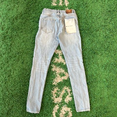PO PURPLE P002 DROPPED FIT SLIM LEG KNEE RIPS LIGHT WASH SIZE 29