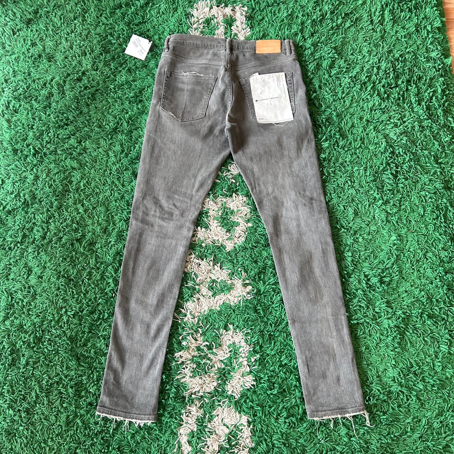 PO PURPLE P001 SLIM FIT WASHED GREY WHITE INSIDE KNEE RIPS SIZE 30