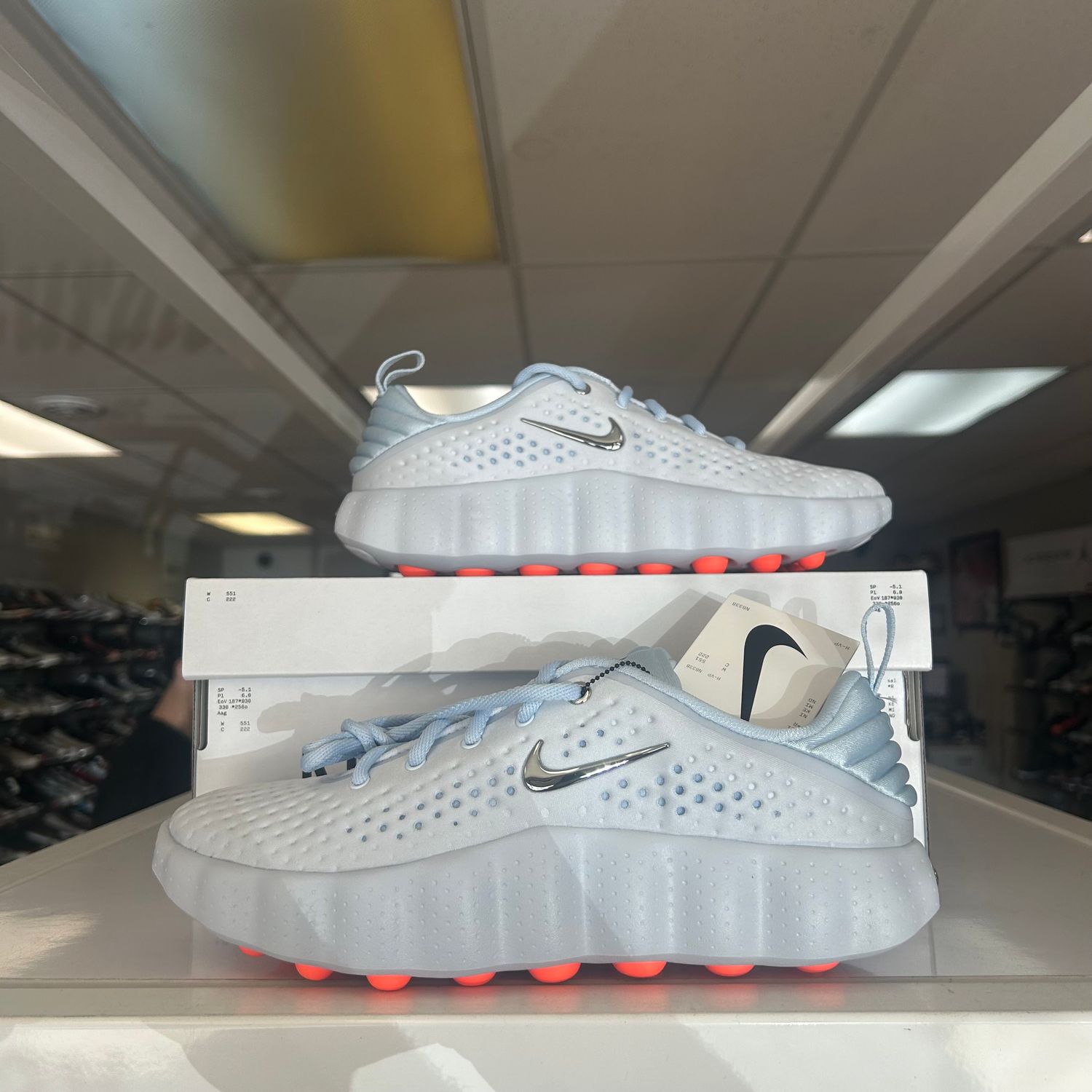 NEW NIKE MIND 002 SHOE FOOTBALL GREY W