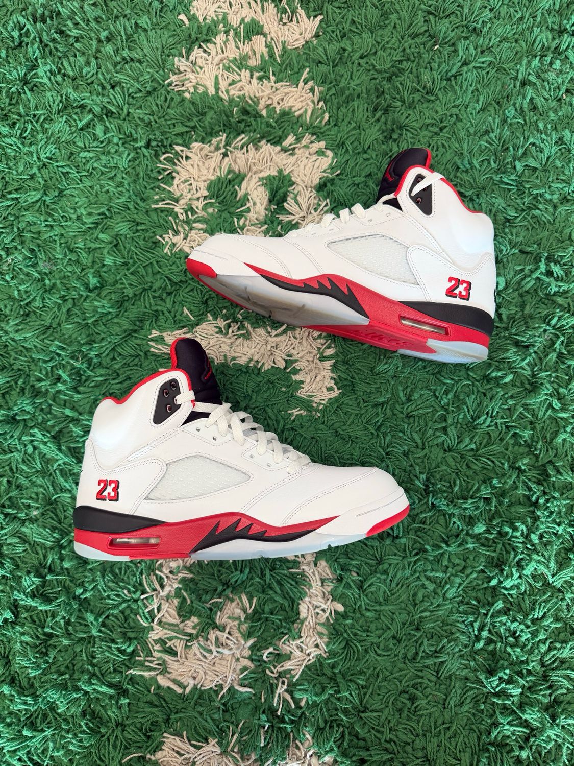 PO NB AIR JORDAN 5 RETRO FIRE RED BLACK TONGUE (2025) SIZE 11