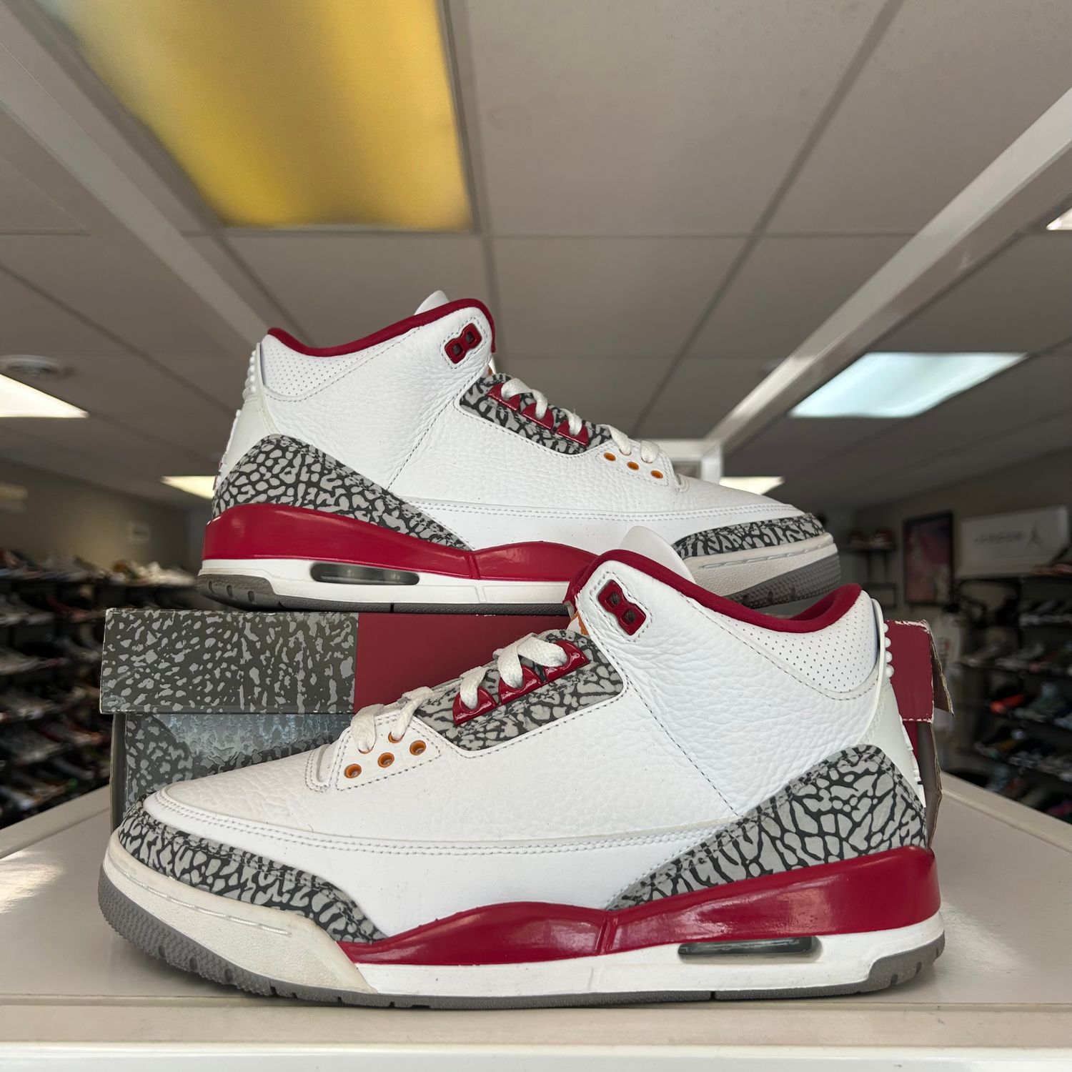 PO AIR JORDAN 3 RETRO CARDINAL RED SIZE 10