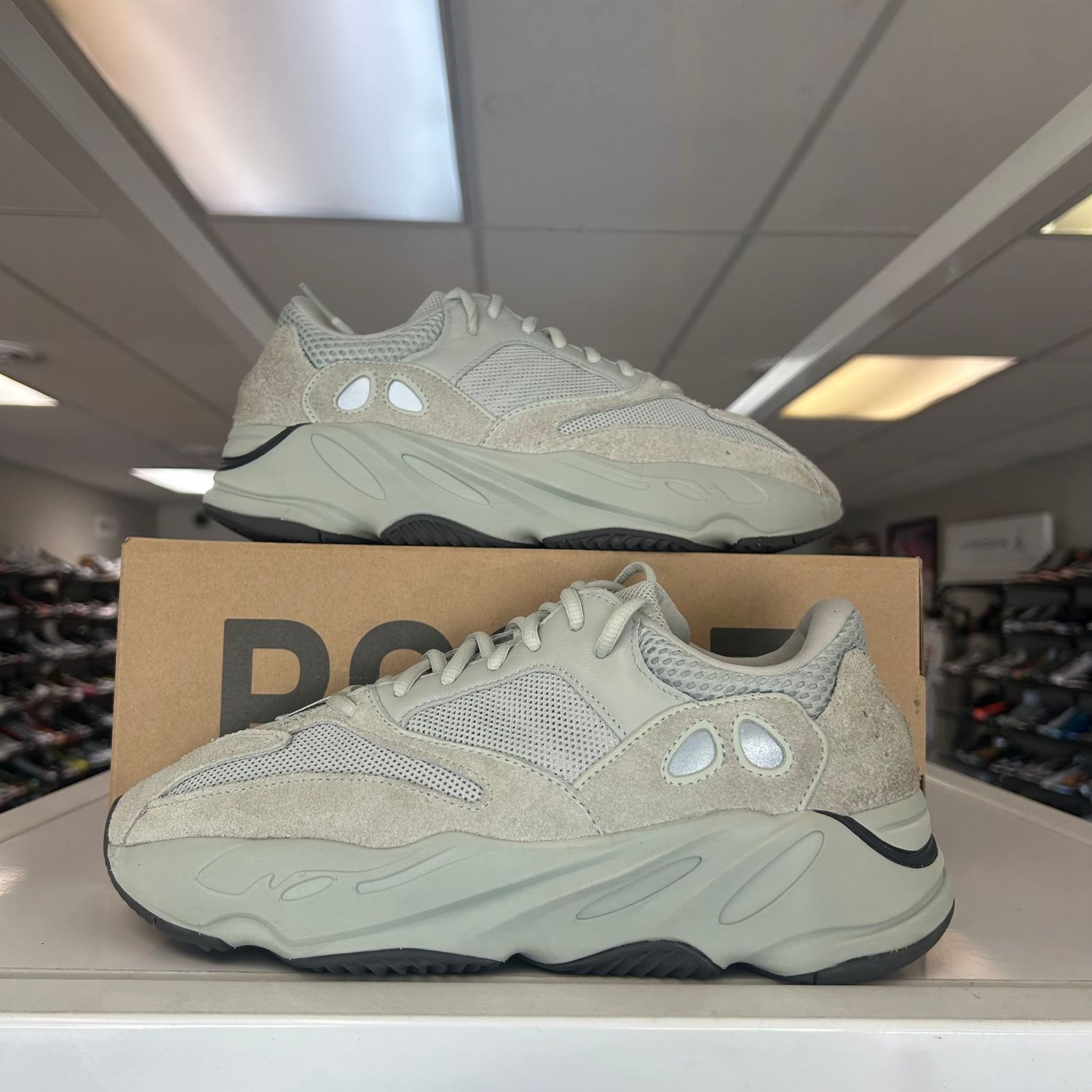 PO ADIDAS YEEZY 700 SALT SIZE 9.5