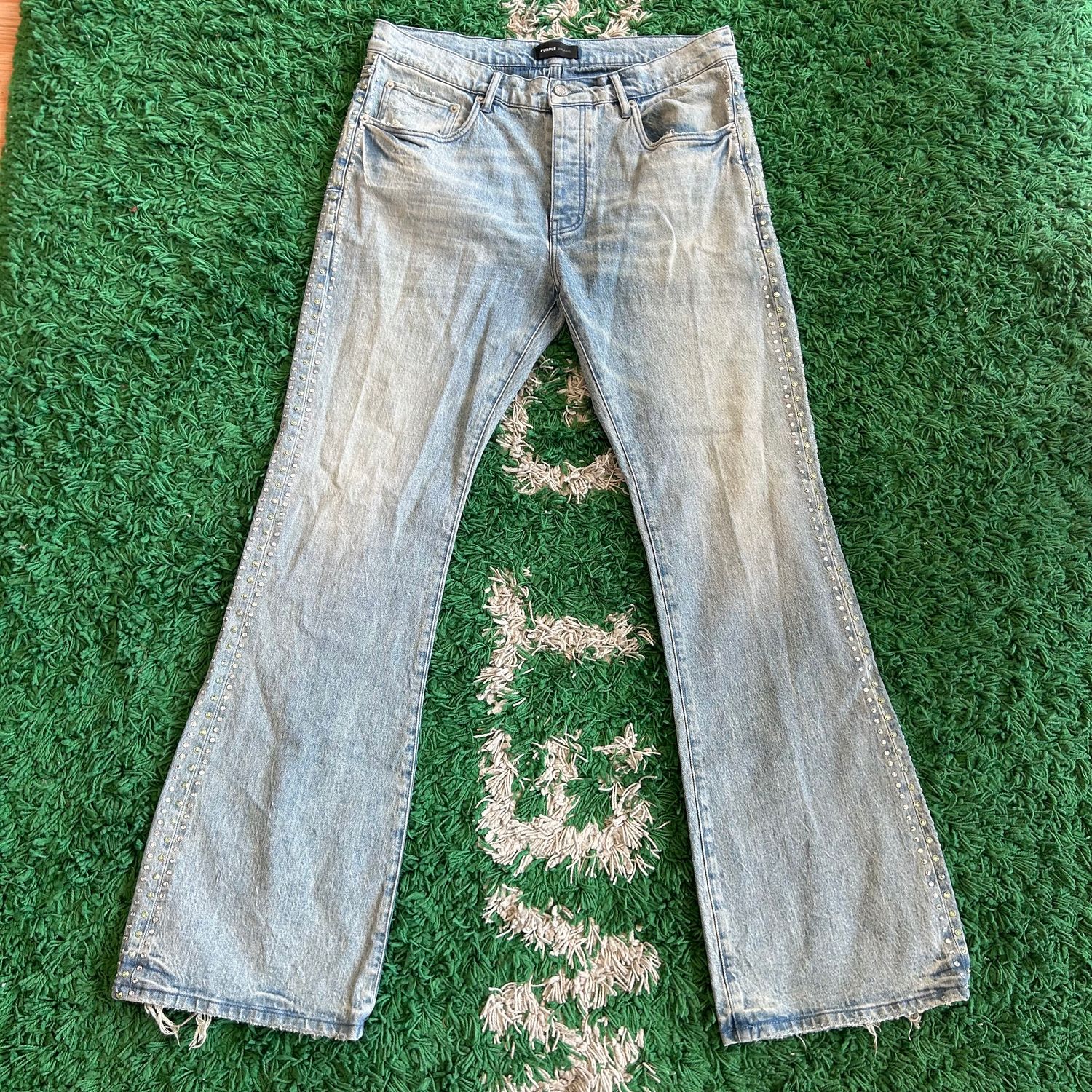 PO PURPLE P004 LIGHT WASH STUDDED JEANS SIZE 36