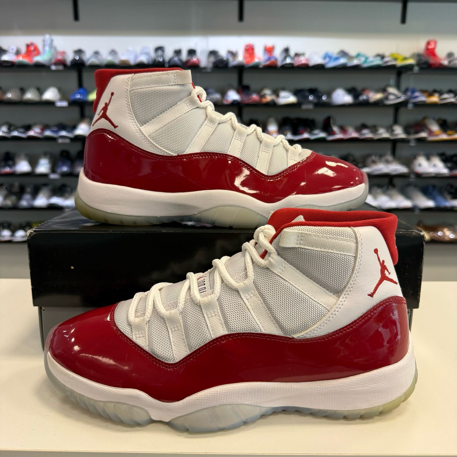 PO4 AIR JORDAN 11 CHERRY SIZE 10.5