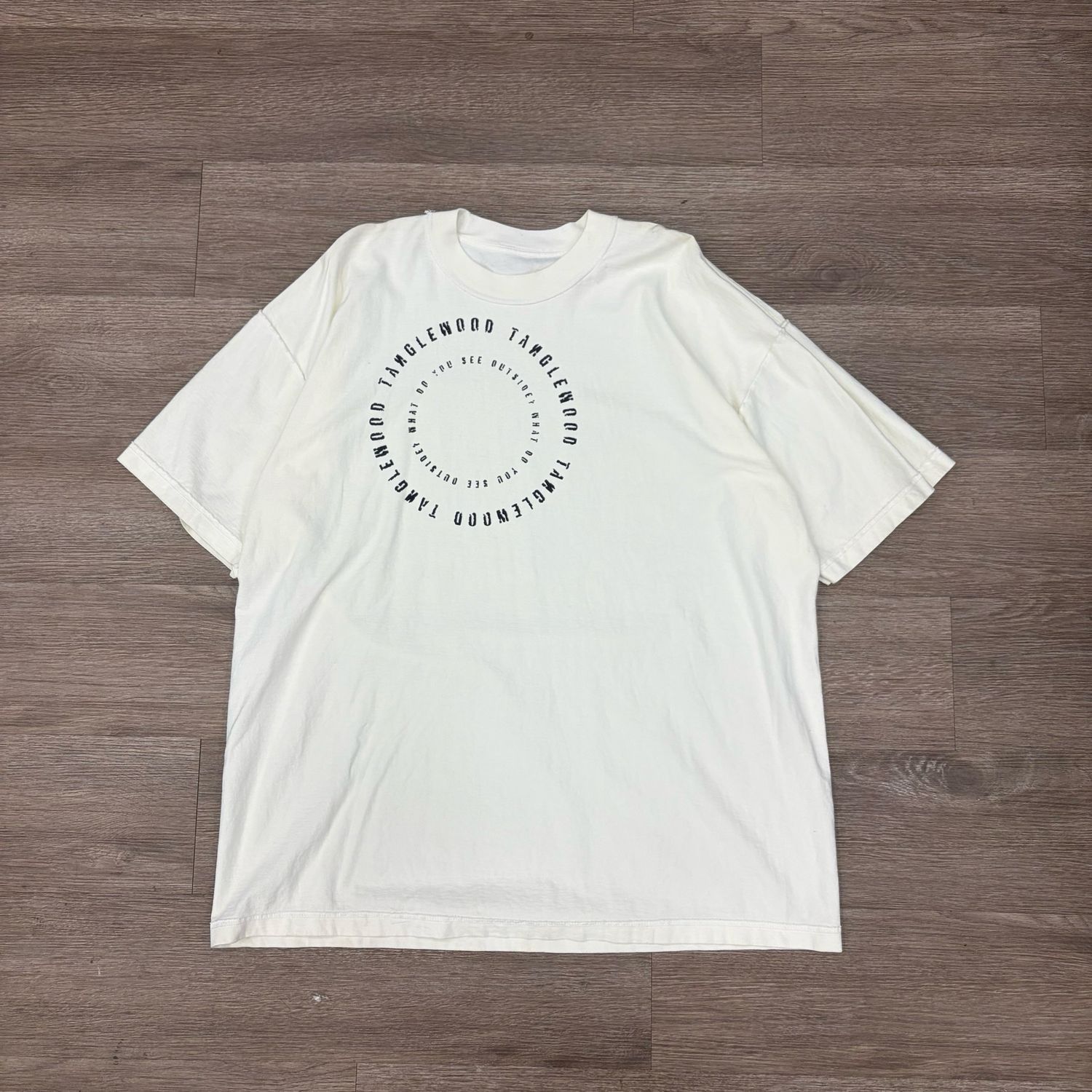 NEW TANGLEWOOD WHAT DO YOU SEE OUTSIDE? TEE CREAM SIZE XL