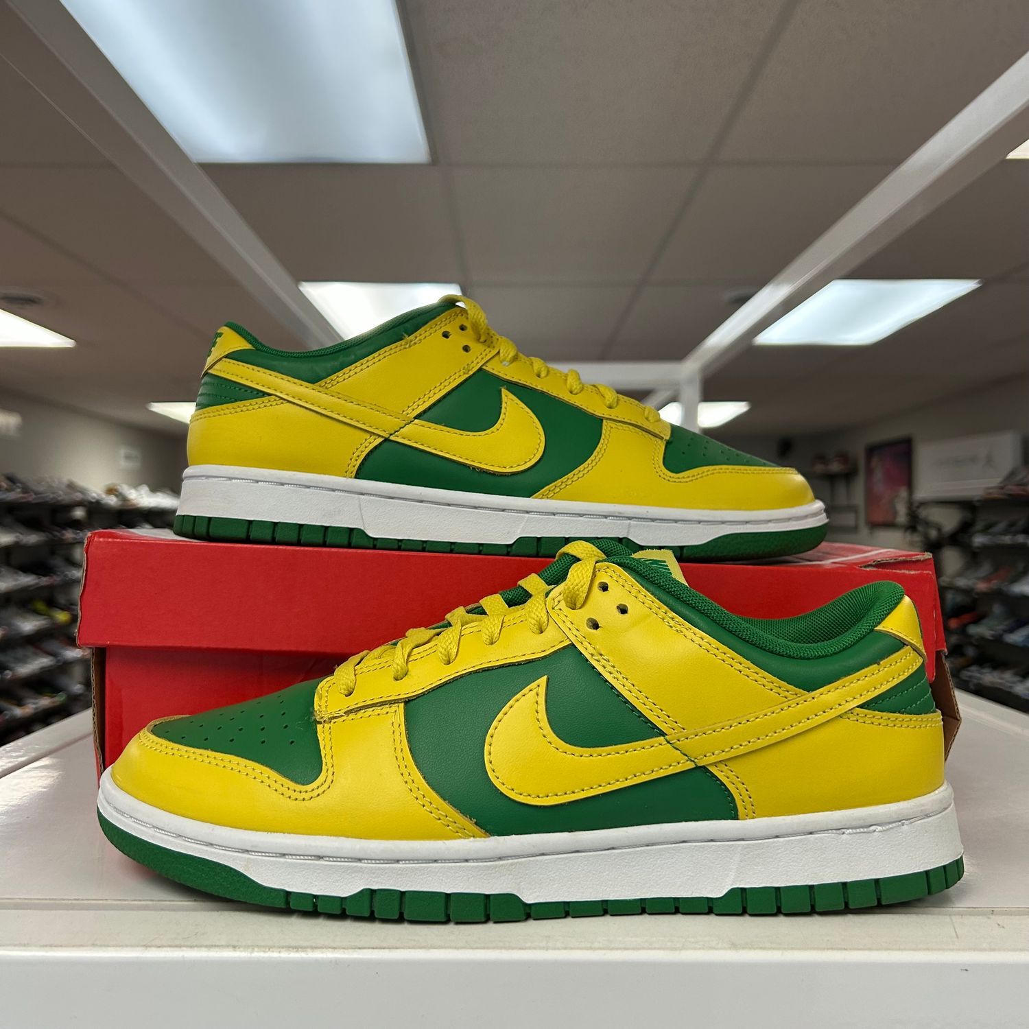 PO NIKE DUNK LOW RETRO REVERSE BRAZIL SIZE 9.5