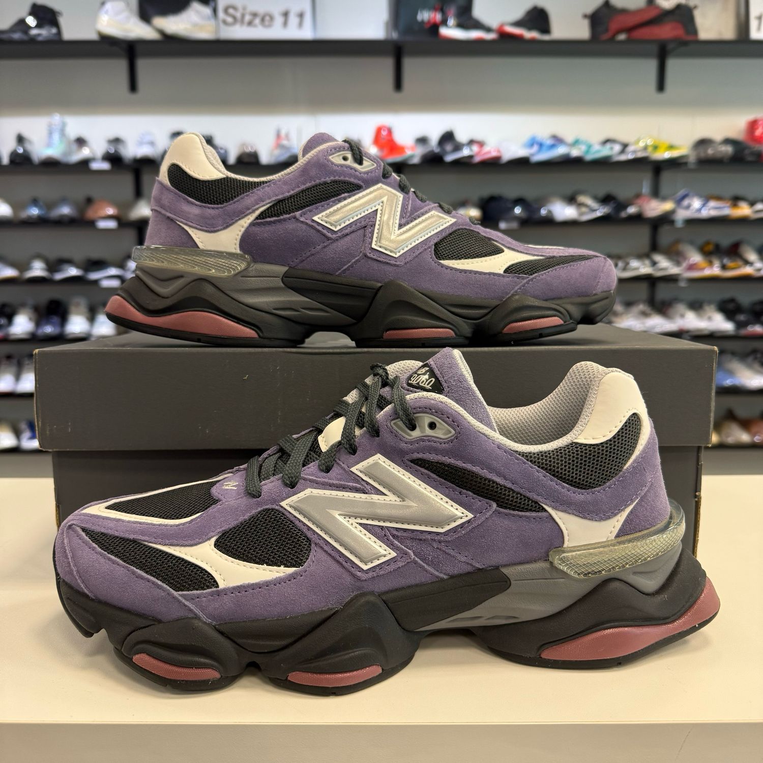 NEW NEW BALANCE 9060 VIOLET NOIR SIZE 11