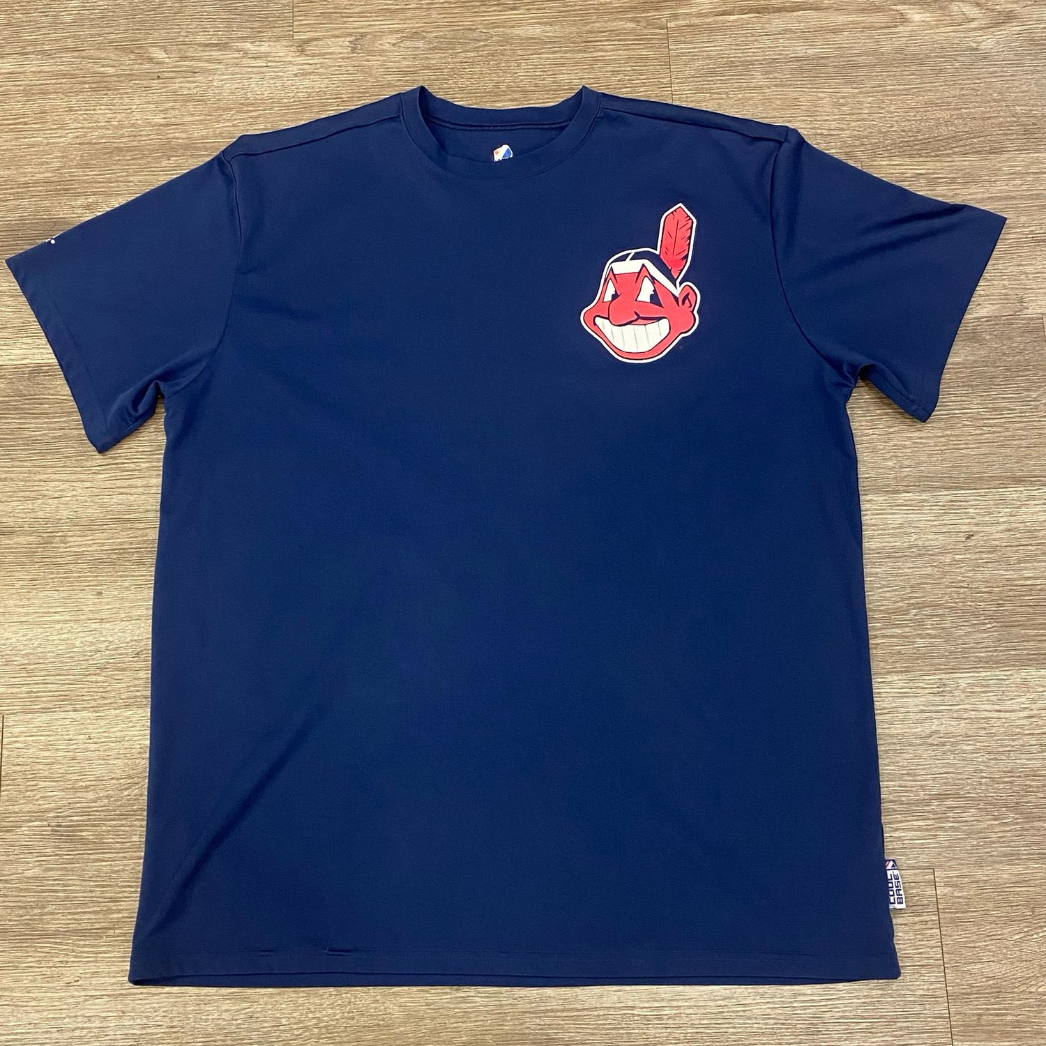 VINTAGE INDIANS CHIEF WAHOO MAJESTIC DRI-FIT TEE NAVY SIZE XL