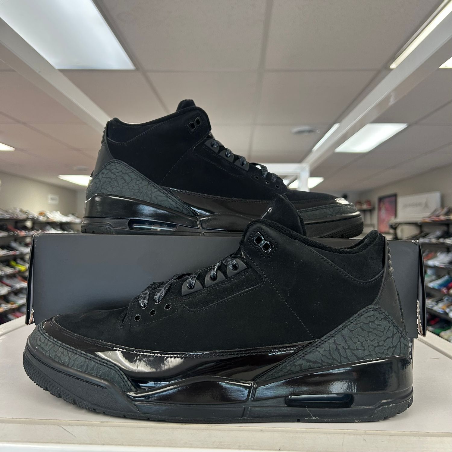 PO AIR JORDAN 3 BLACK CAT  SIZE 13