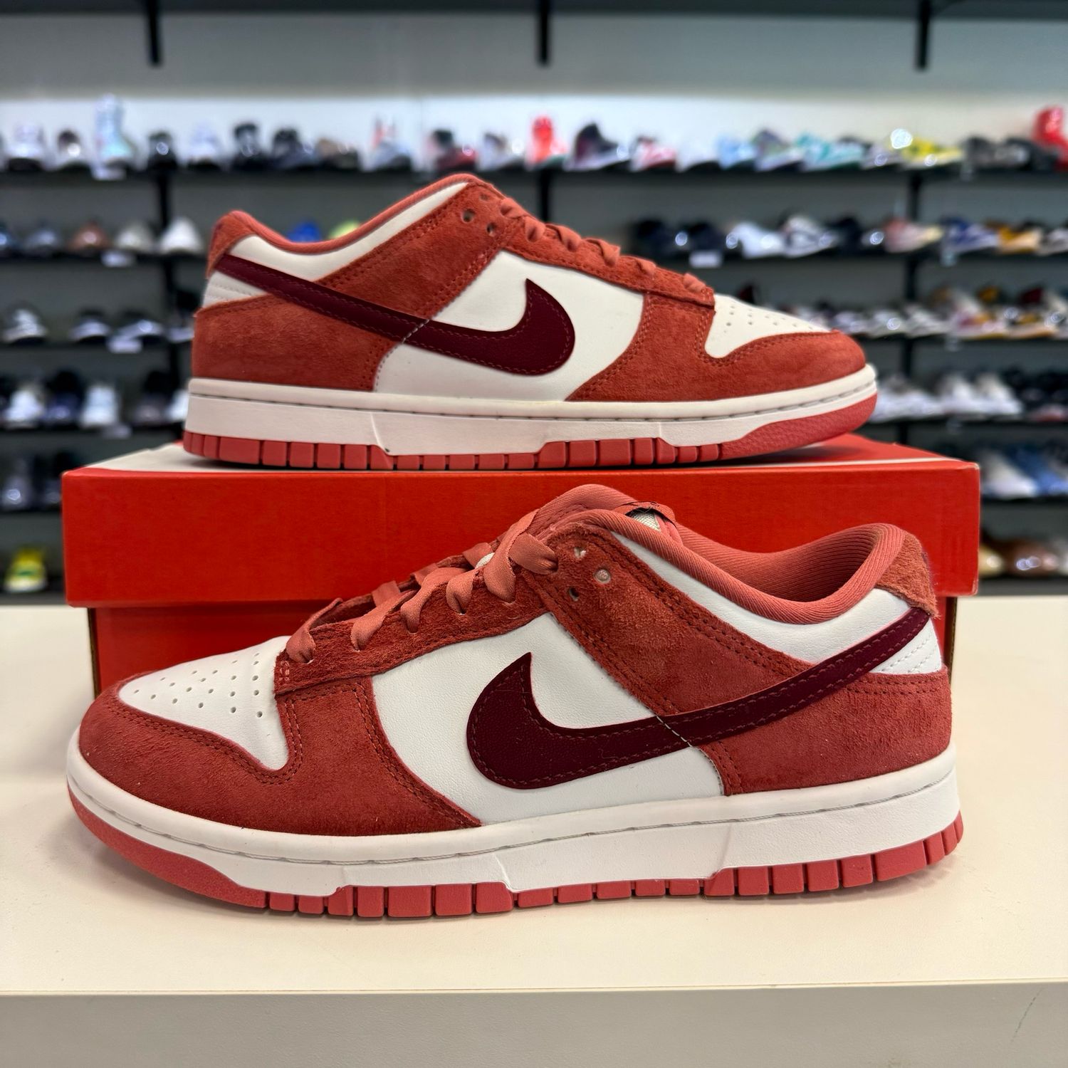 PO NIKE DUNK LOW VALENTINES DAY (2024) SIZE 7W / 5.5M