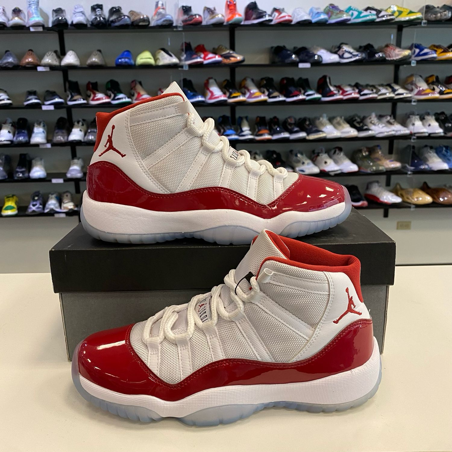 PO AIR JORDAN 11 CHERRY SIZE 6Y