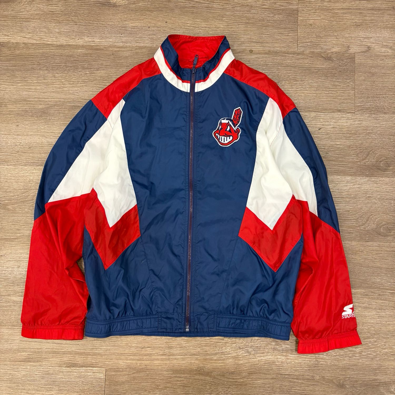 VINTAGE STARTER INDIANS WAHOO WINDBREAKER SIZE M