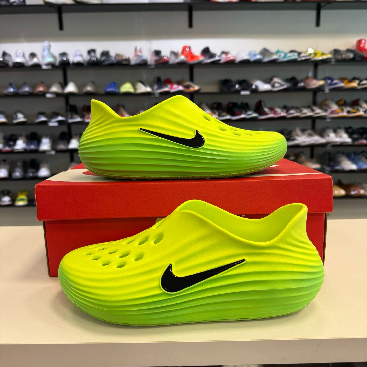 PO NIKE REACTX REJUVEN8 GREEN STRIKE SIZE 9