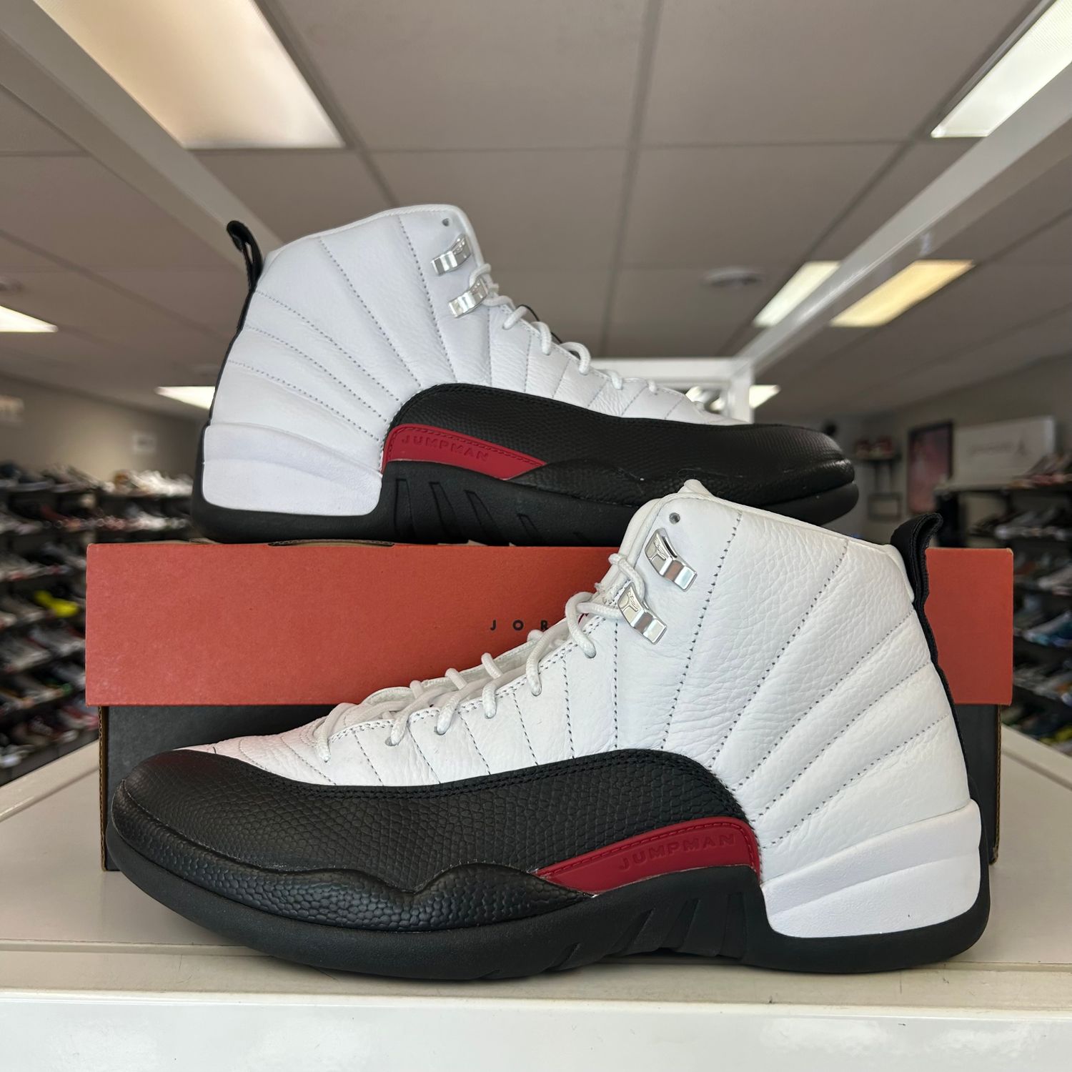PO2 AIR JORDAN 12 TAXI FLIP SIZE 11