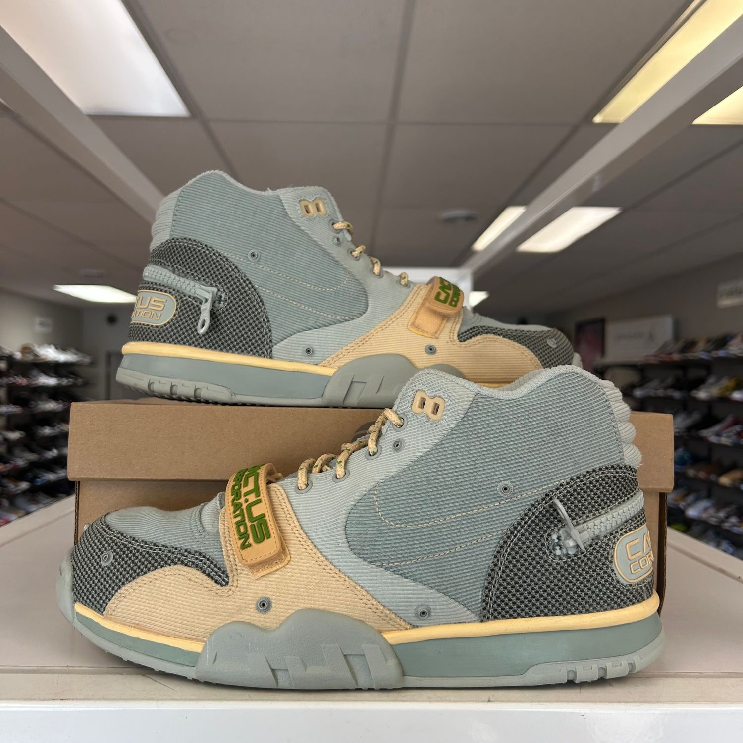 PO NIKE AIR TRAINER 1 SP TRAVIS SCOTT GREY HAZE SIZE 10.5