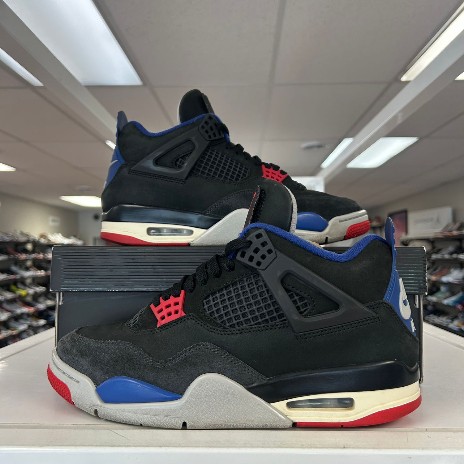 PO2 AIR JORDAN 4 RETRO RARE AIR (WHITE LETTERING) SIZE 9