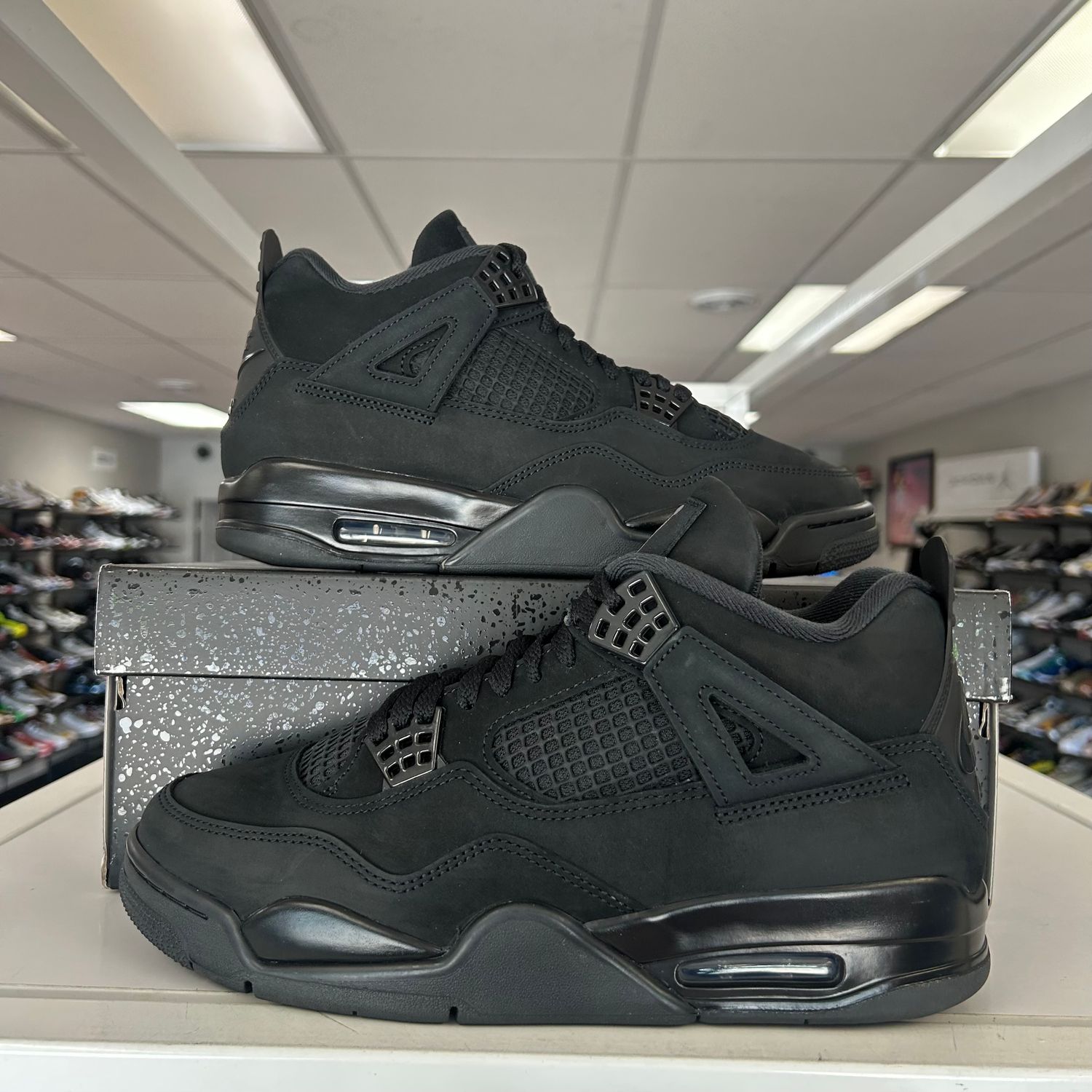 PO3 AIR JORDAN 4 BLACK CAT (2025) SIZE 10