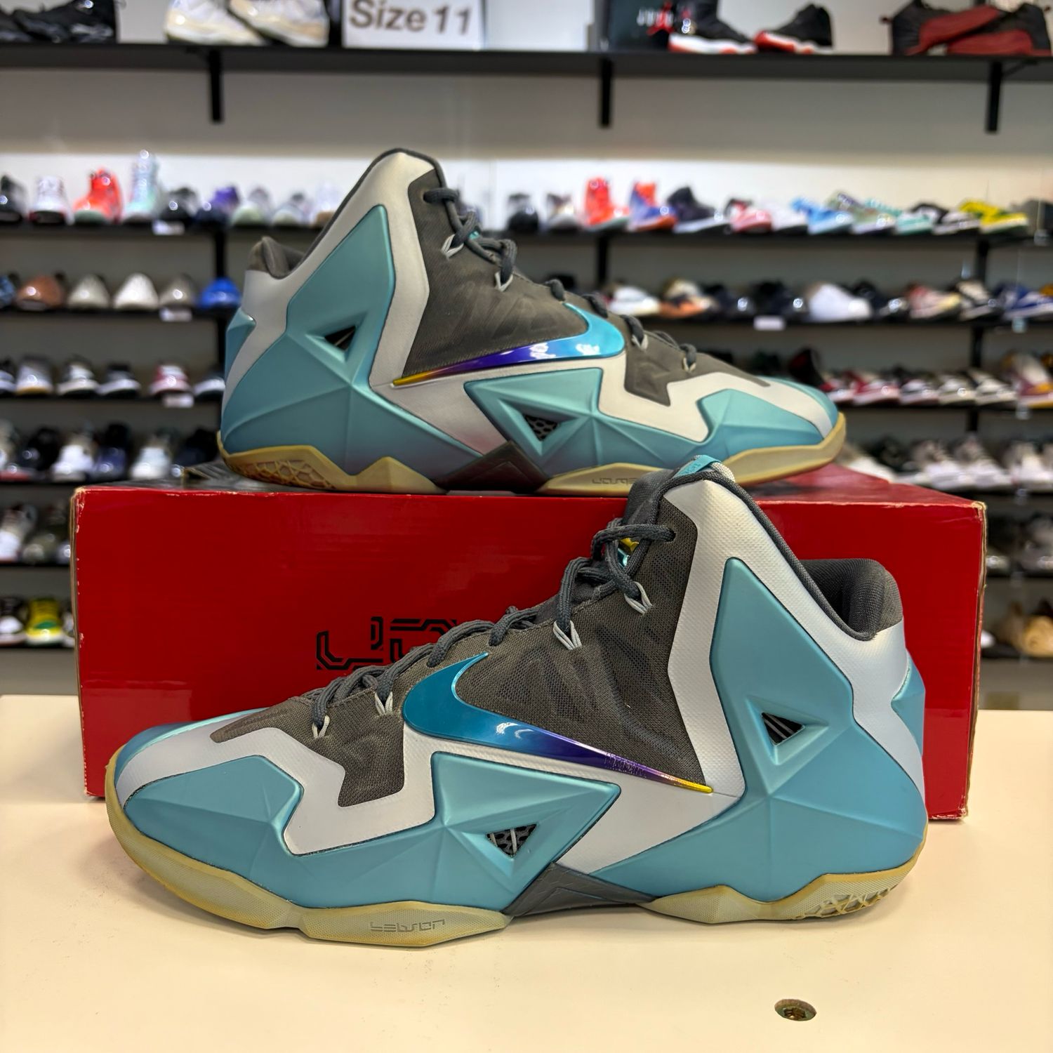PO NIKE LEBRON 11 GAMMA BLUE SIZE 11.5