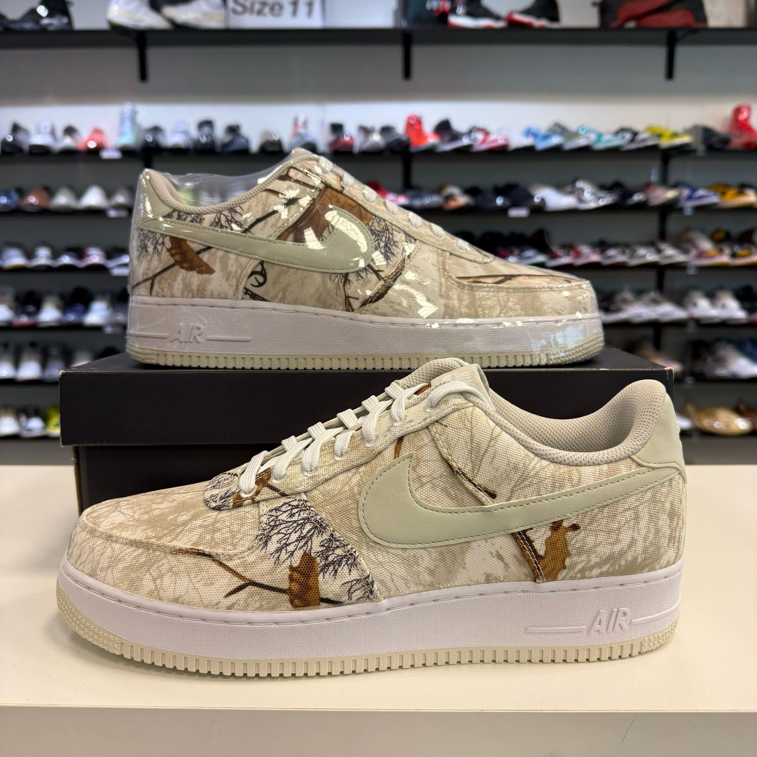 NEW NIKE AIR FORCE 1 LOW REALTREE WHITE SIZE 11