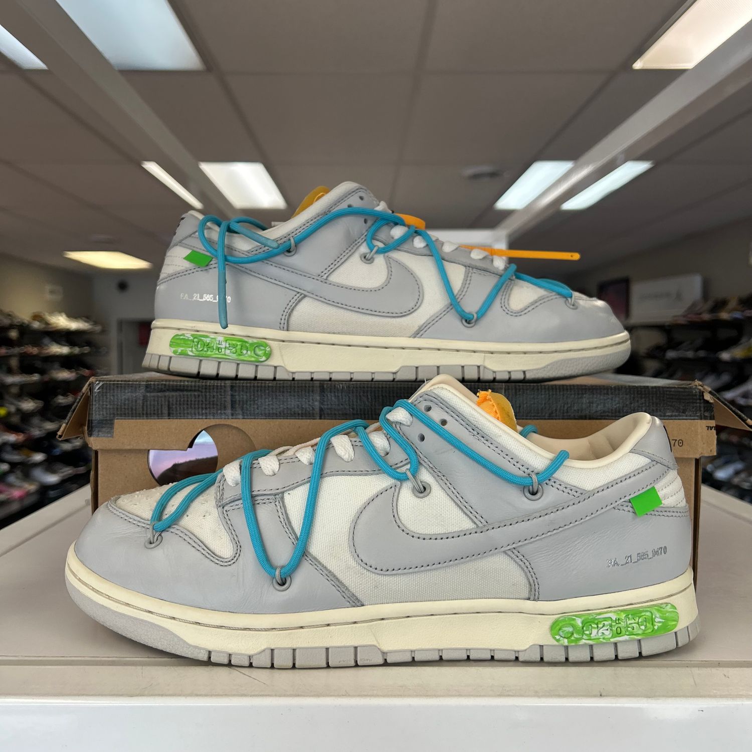 PO NIKE DUNK LOW OFF WHITE LOT 2 SIZE 11