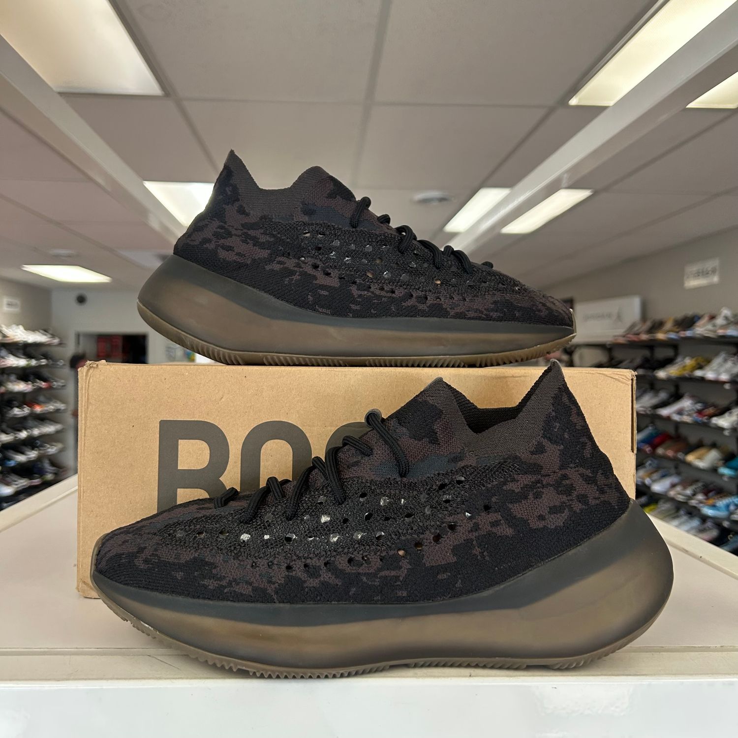 PO ADIDAS YEEZY 380 ONYX SIZE 9.5