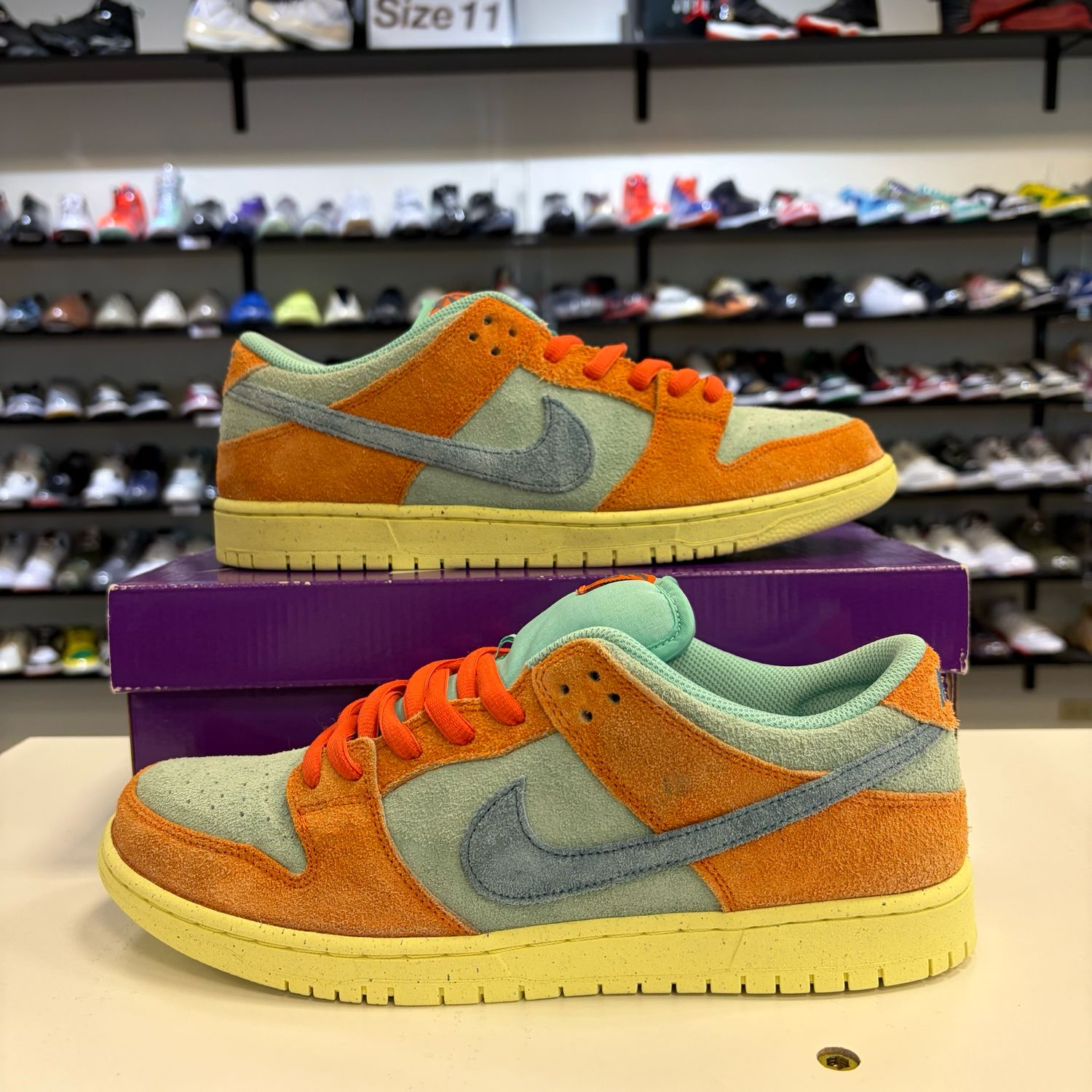 PO NIKE SB DUNK LOW ORANGE EMERALD RISE SIZE 11.5