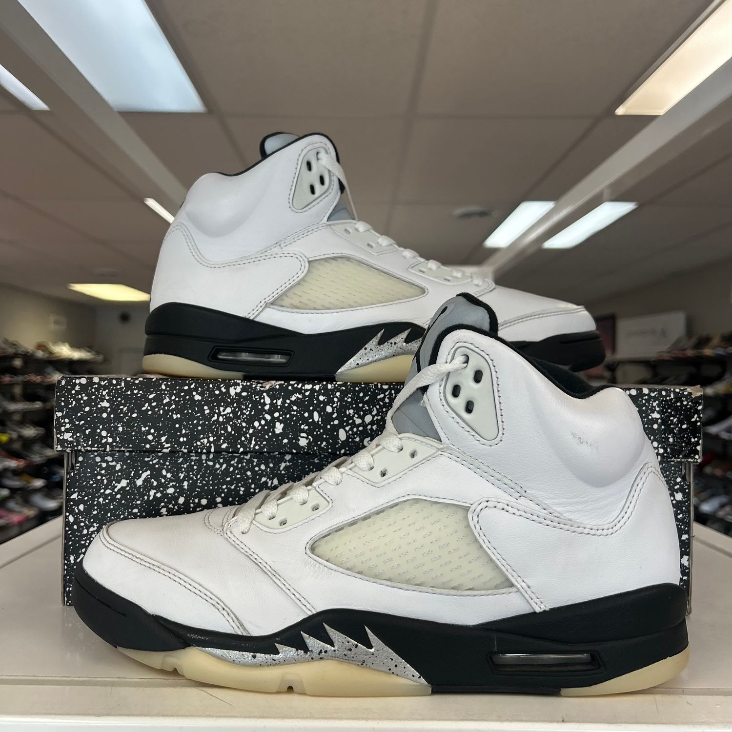 PO AIR JORDAN 5 RETRO REVERSE METALLIC SIZE 10.5