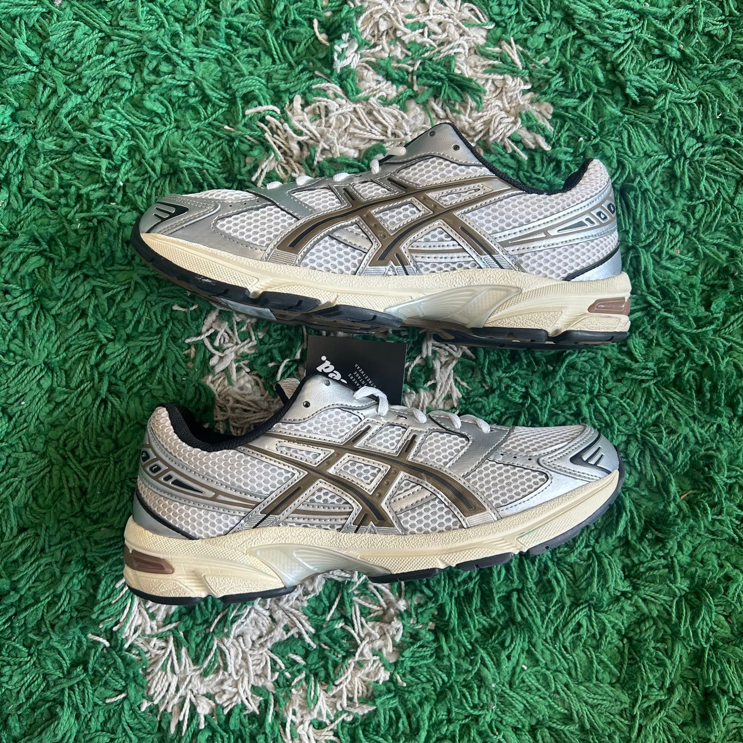 PONB ASICS GT-1130 SILVER GOLD SIZE 9