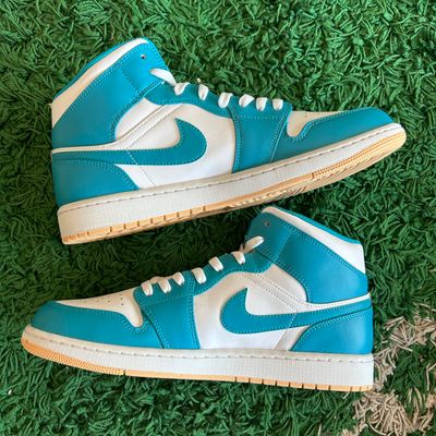 NEW NB AIR JORDAN 1 MID AQUATONE SIZE 12