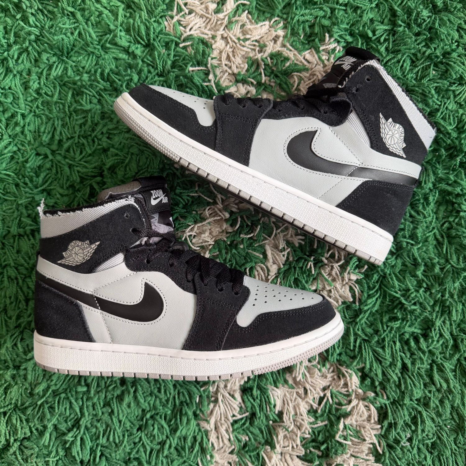 PO NB JORDAN 1 ZOOM CMFT BLACK LIGHT SMOKE GREY SX SIZE 8